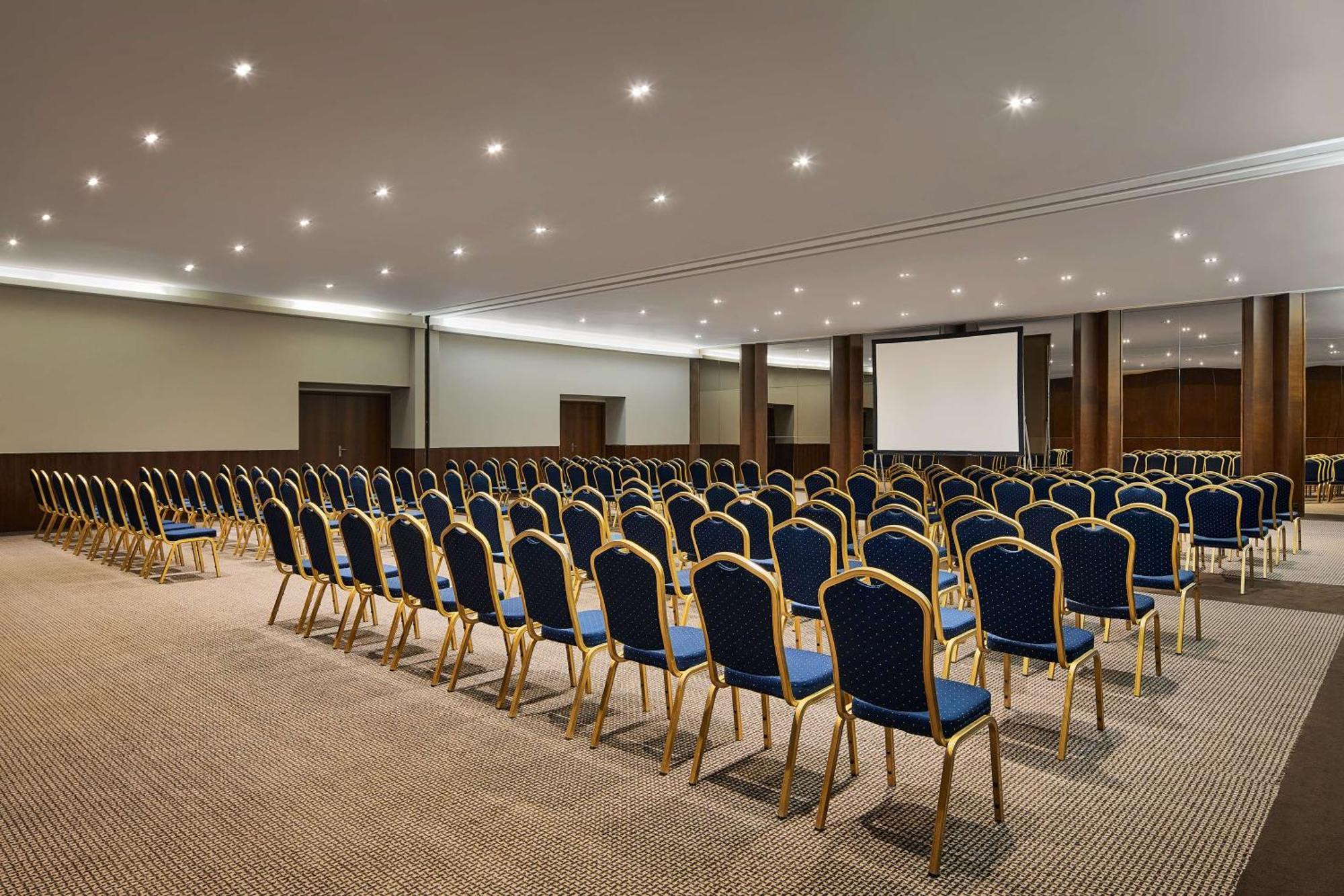 Hotel Tivoli Marina 5*