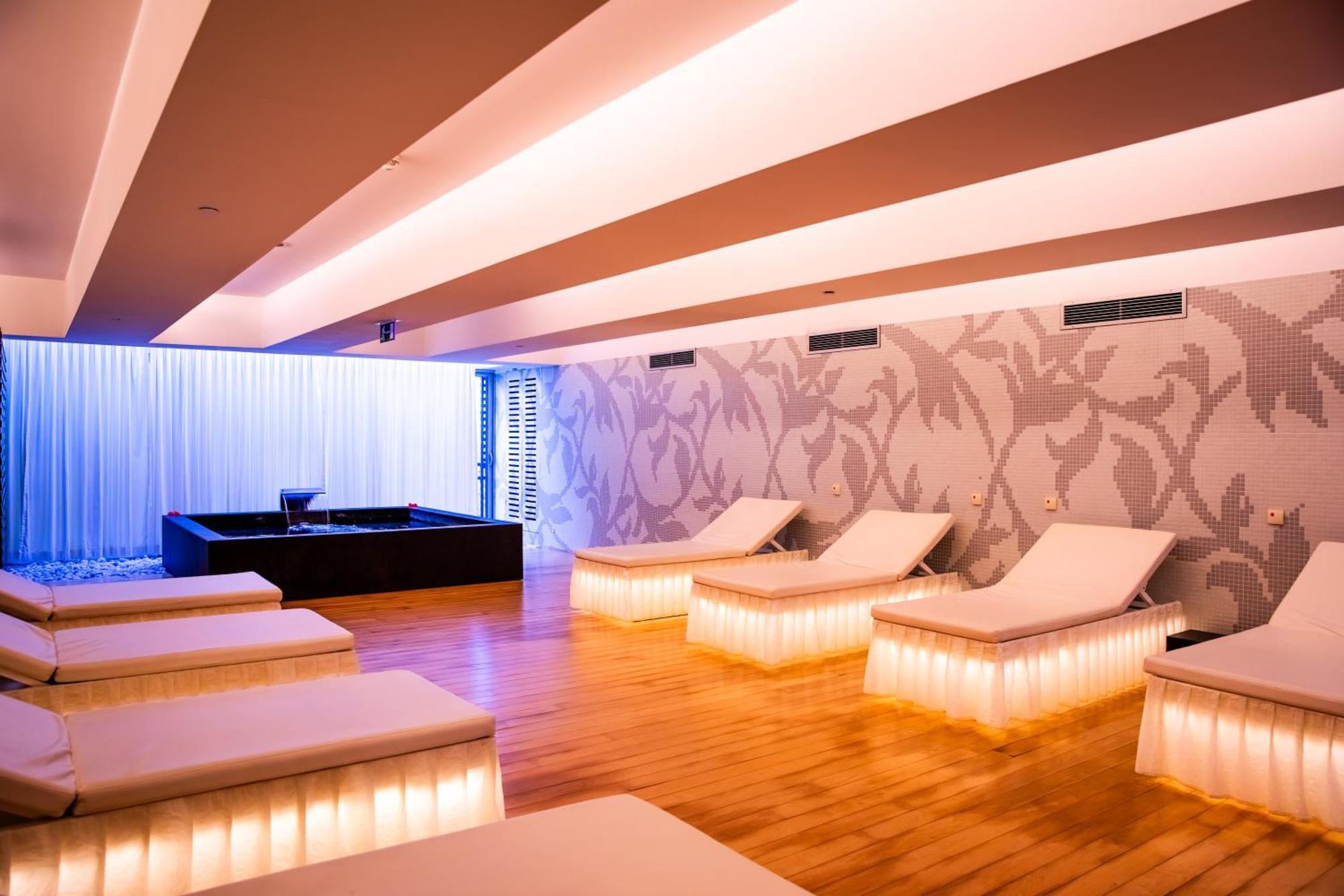 Vip Grand &