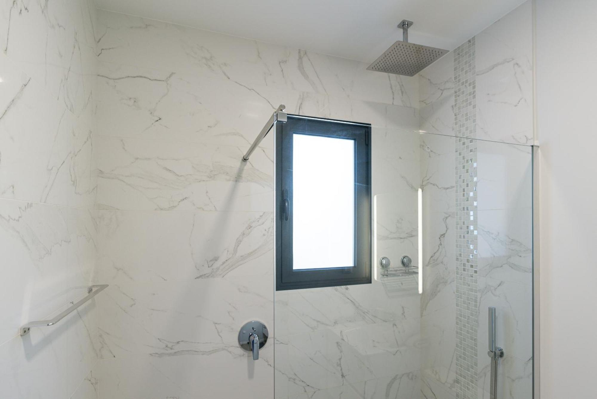 Star House -jacuzzi & Aircon * Calheta (Madeira)