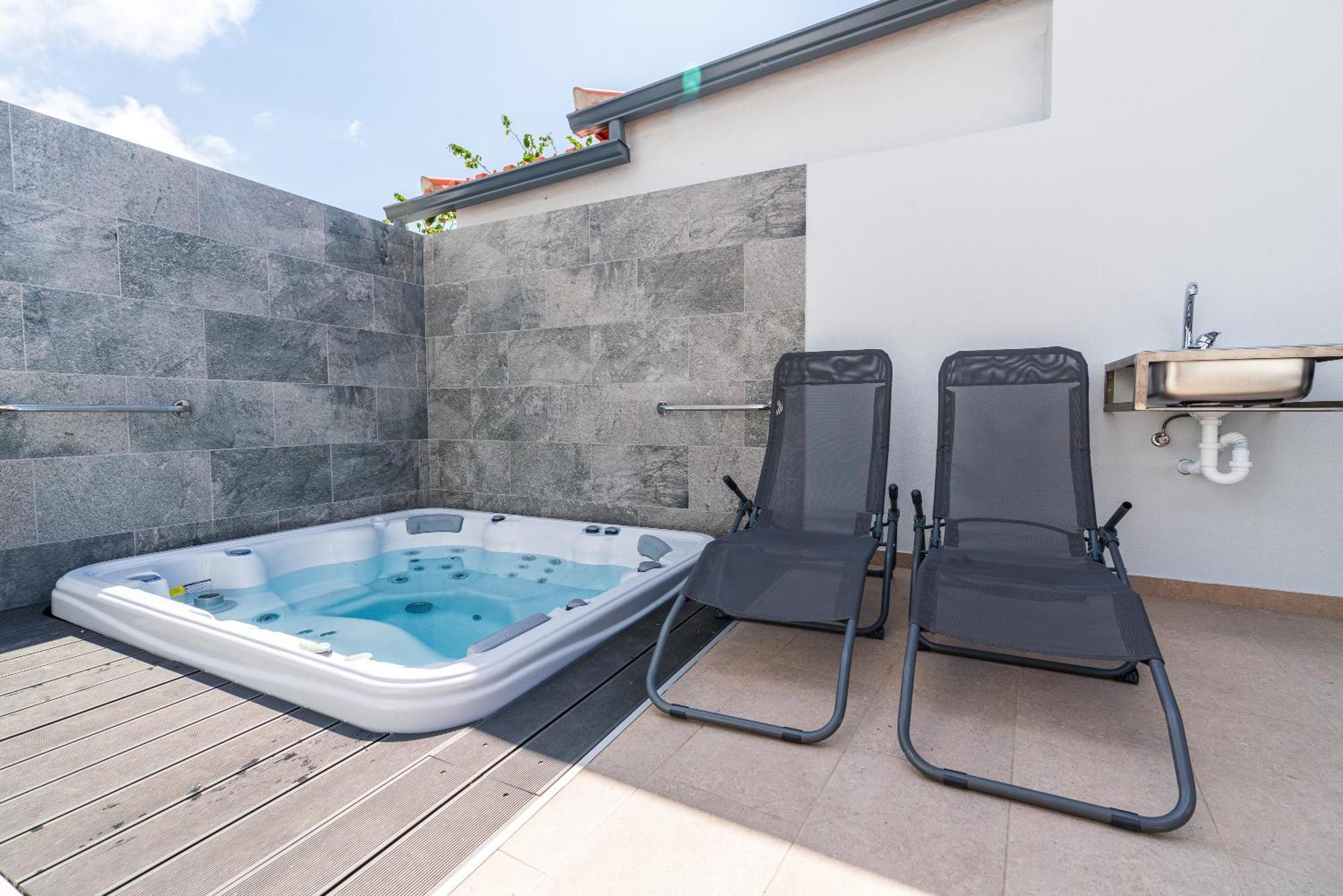 Star House -jacuzzi & Aircon Villa Calheta (Madeira)