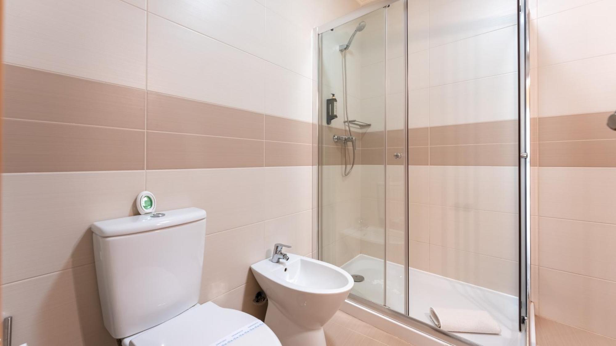 Modern 3 Bdr Duplex House With Terrace By Lovelystay