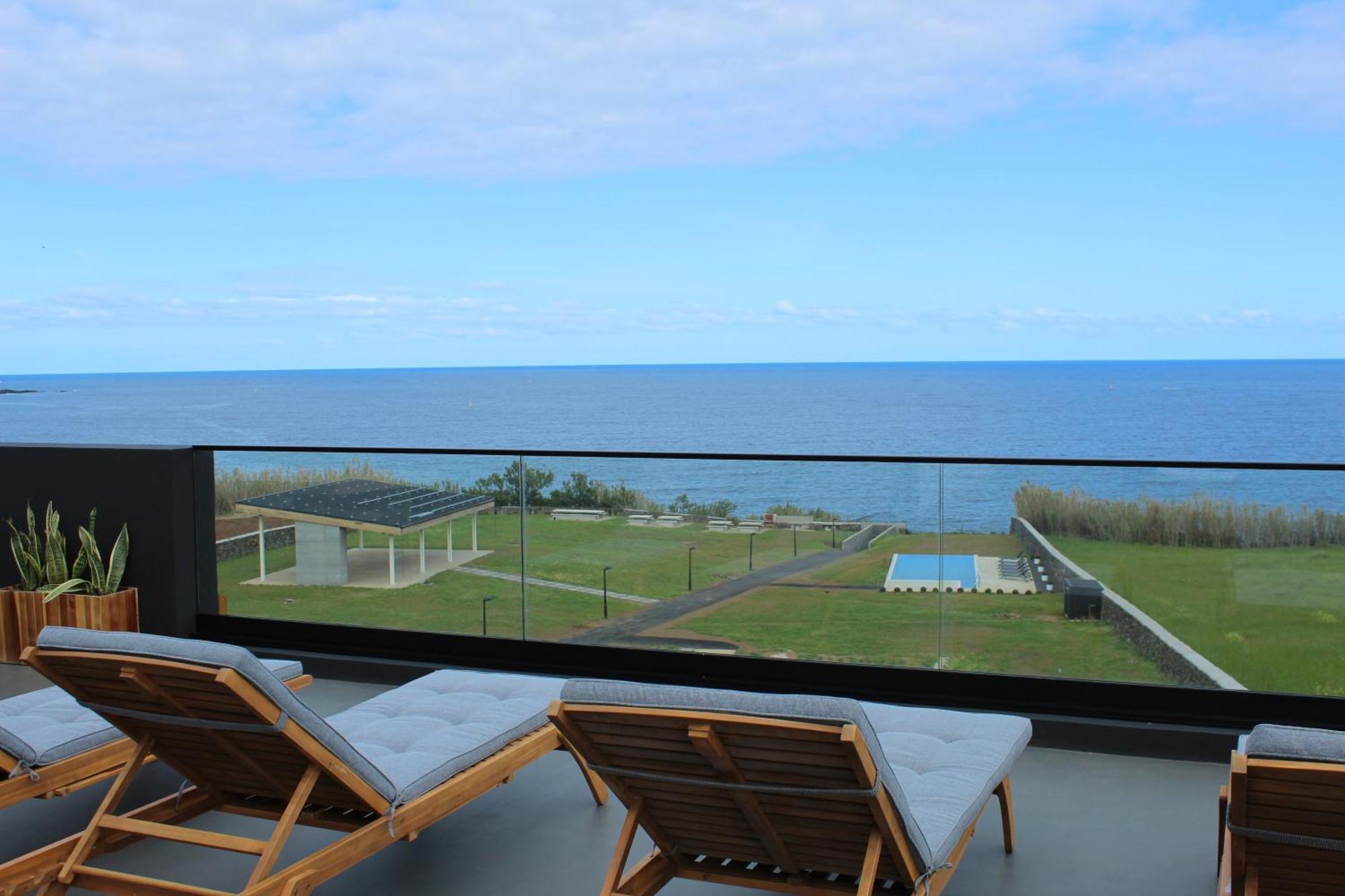 Xhale Azores Hotel 4*