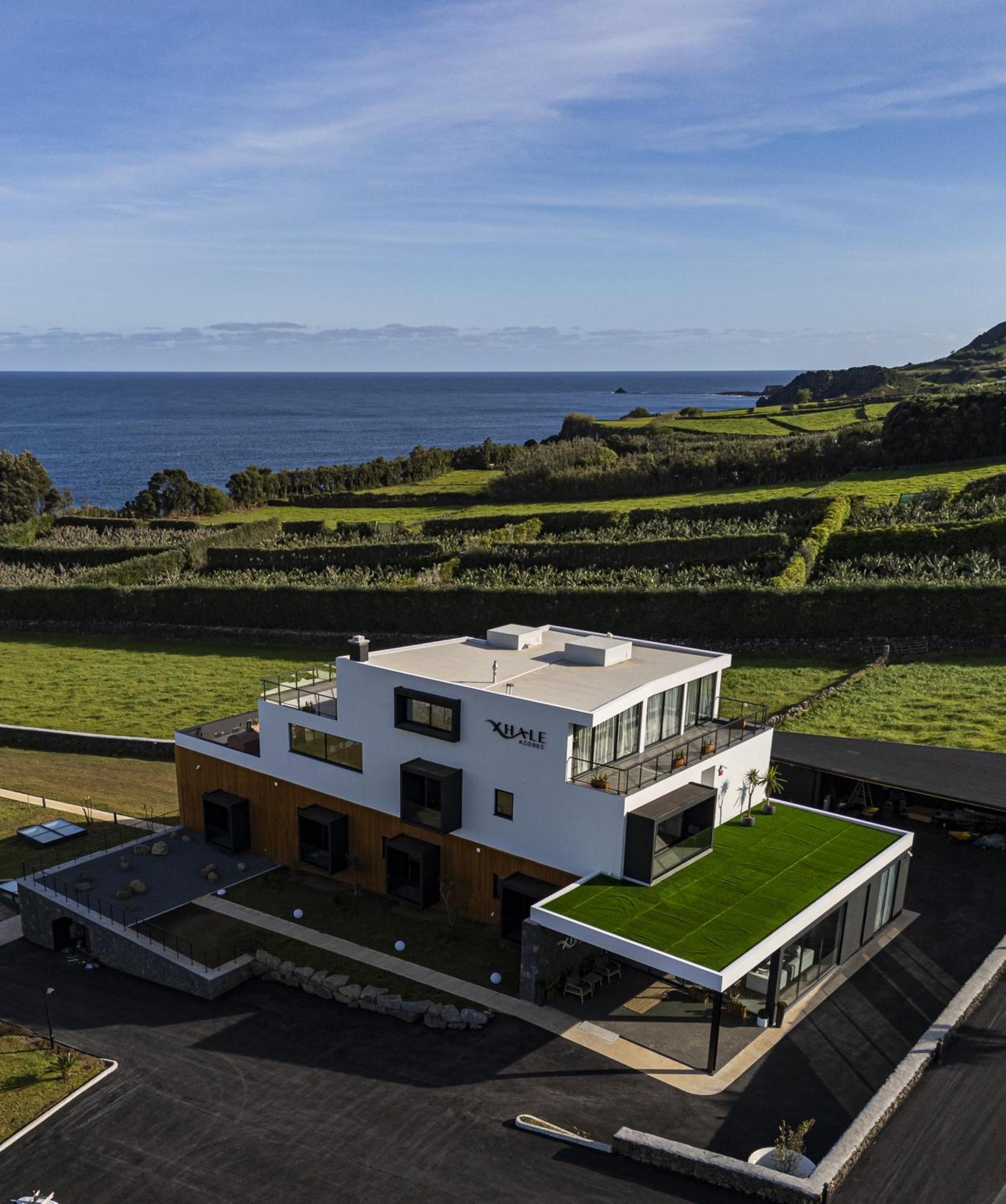 Xhale Azores Hotel 4*