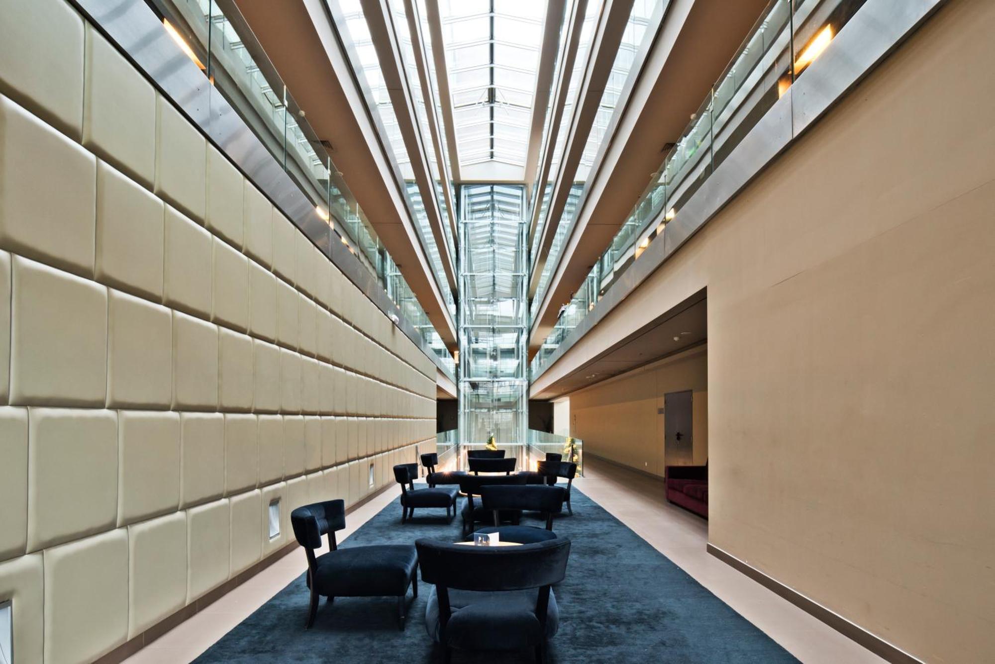 Golden Tulip 4*
