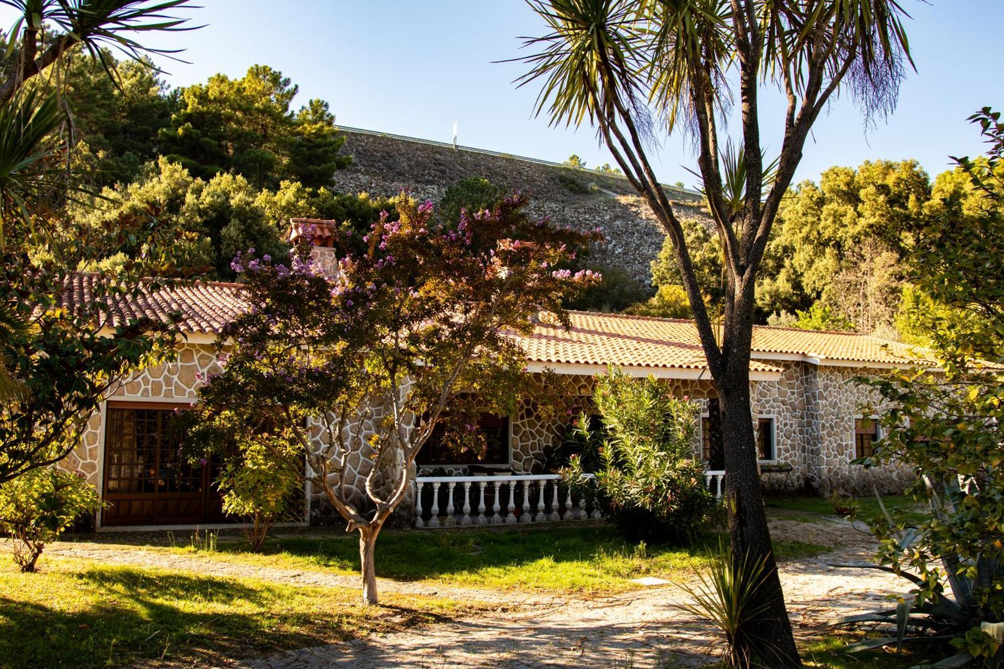 Quinta Dos Sincais Bed & Breakfast
