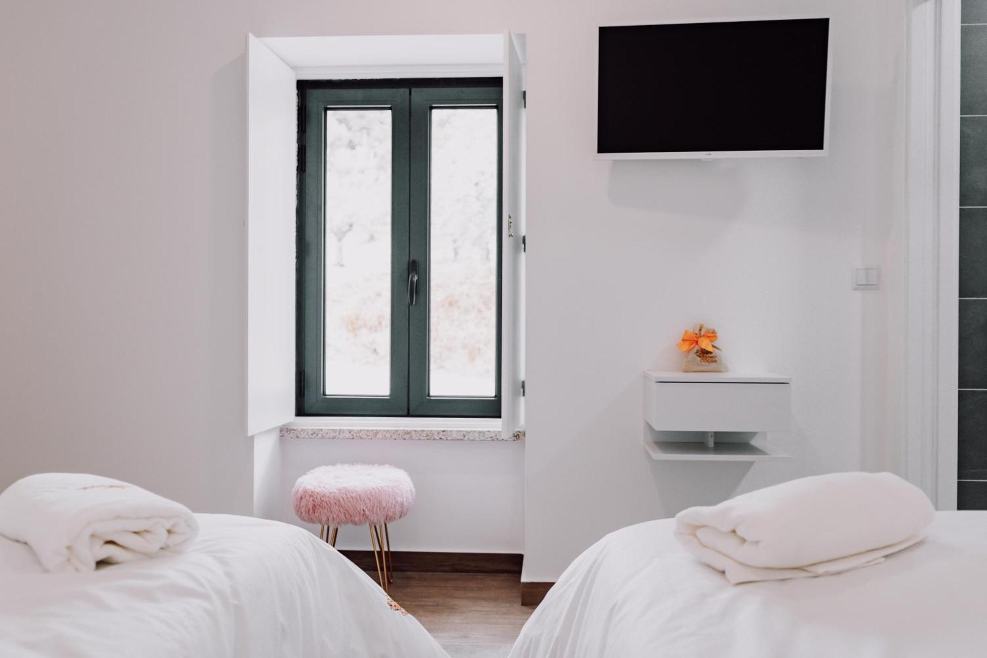 Quinta Dos Sincais Bed & Breakfast