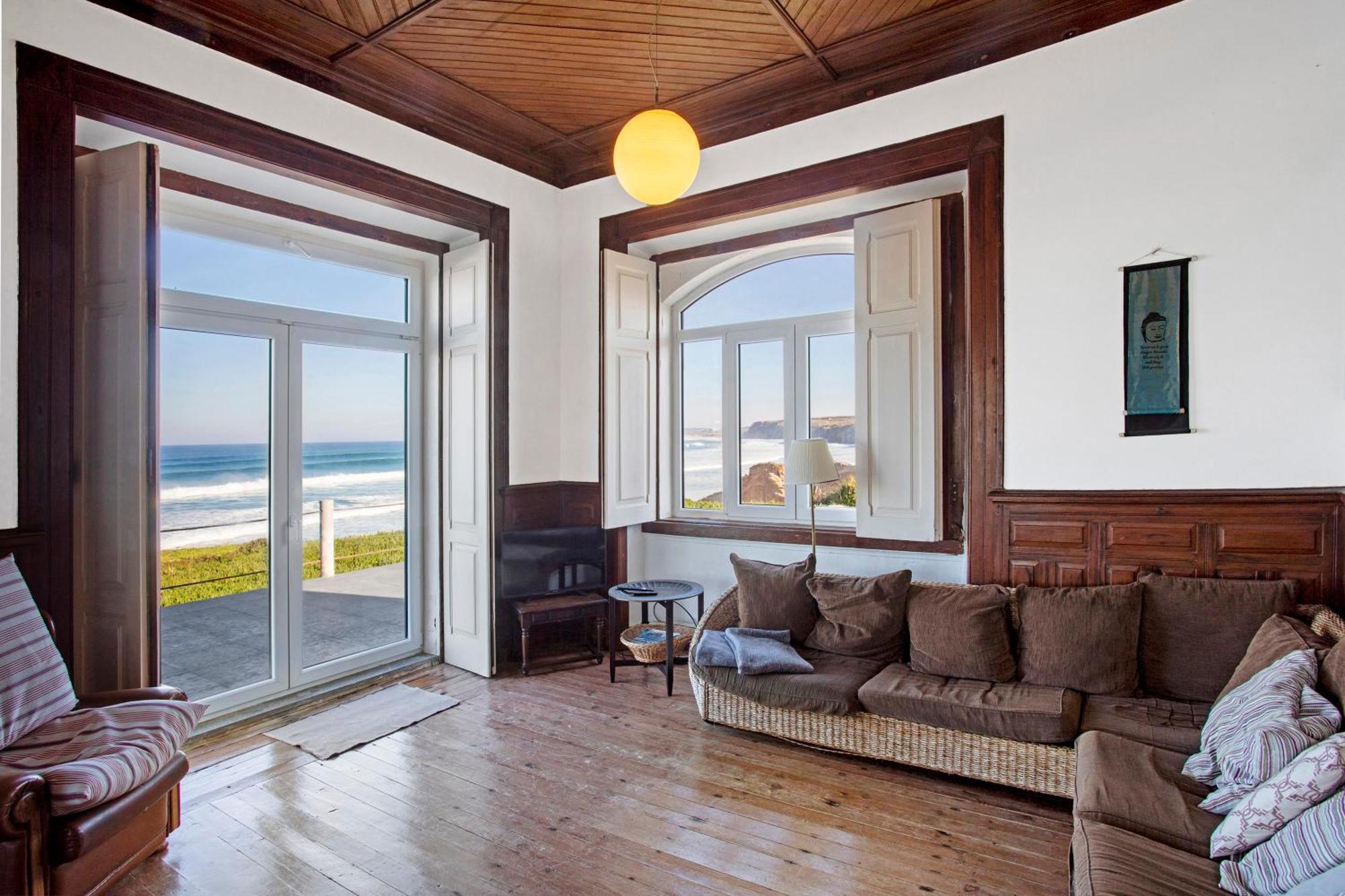 Surfcastle And Surf School *