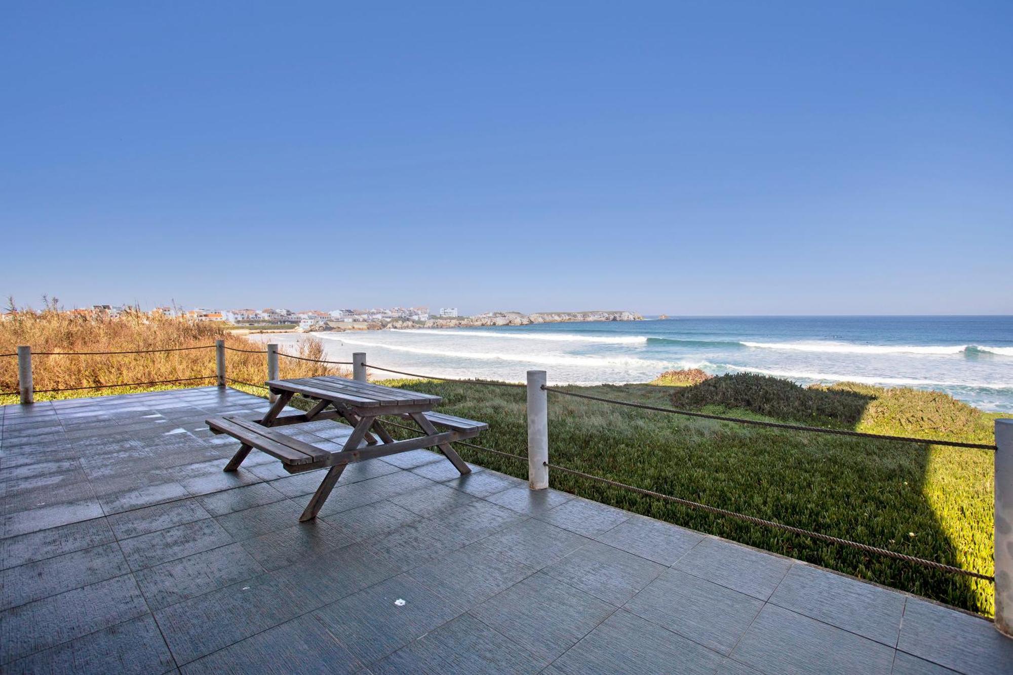 Holiday home Surfcastle And Surf School *