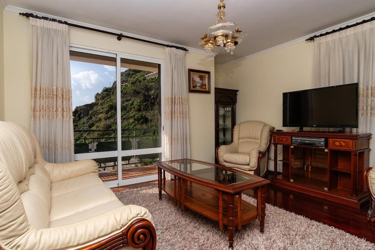 Bela Vale Nº4 * Ribeira Brava