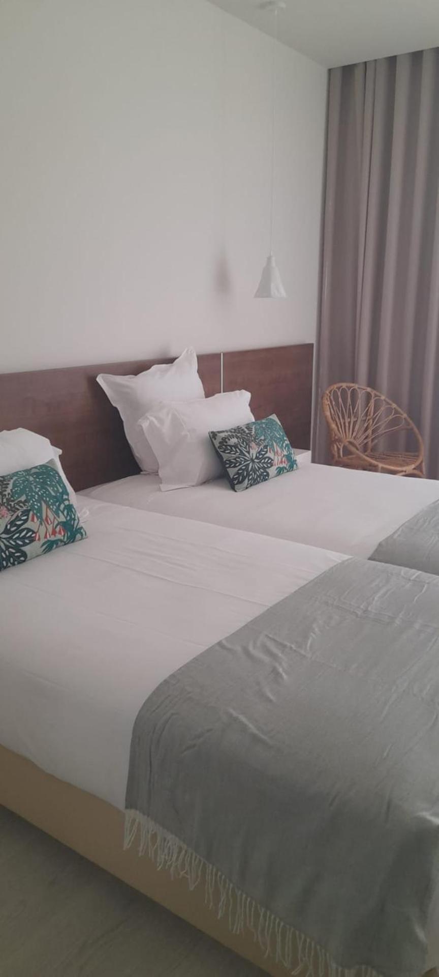 Hotel & 4*