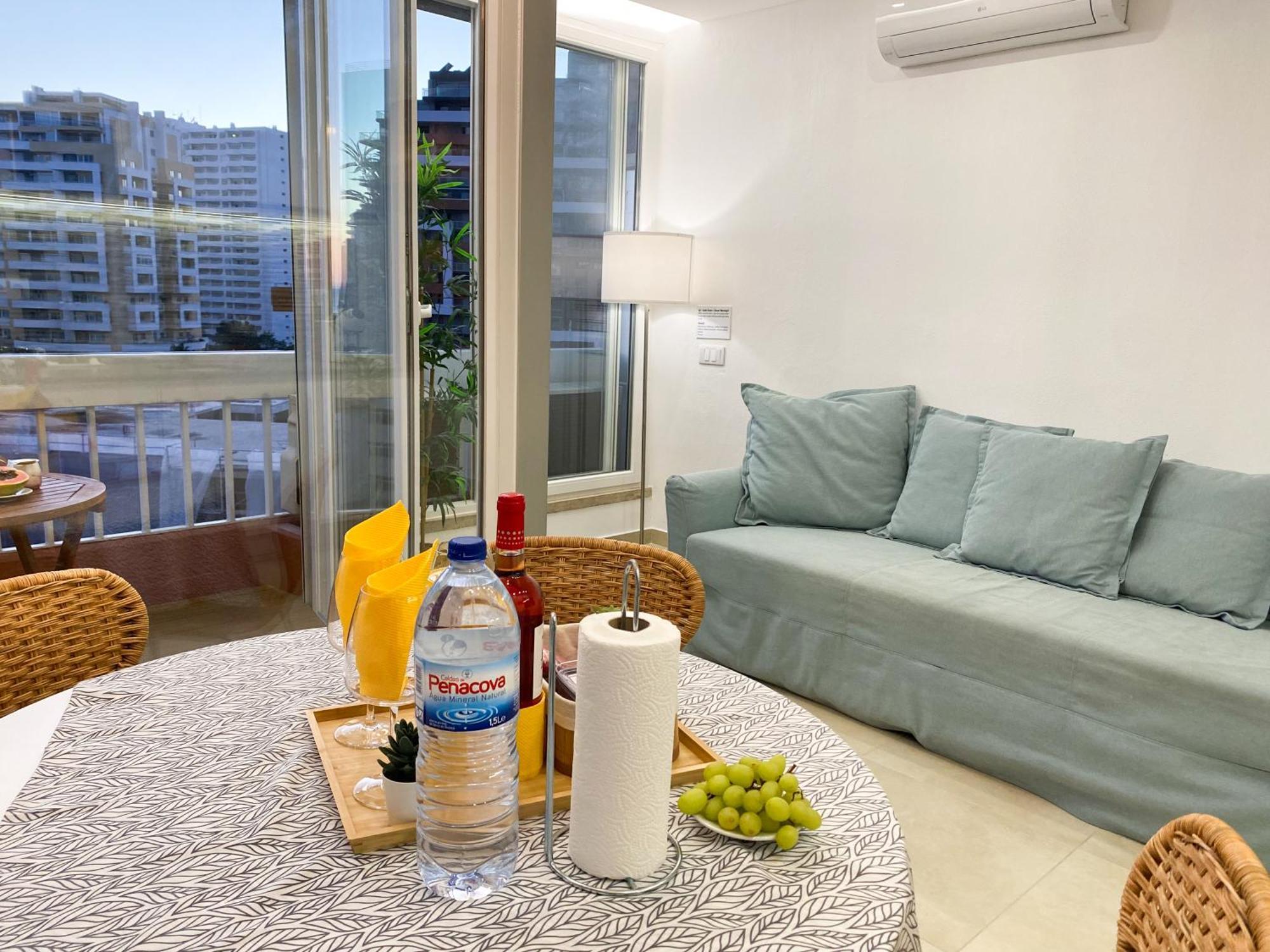 Luxury 2 Min Beach With Balcony, Ocean View, Wifi, Ac, Smarttv Portimao