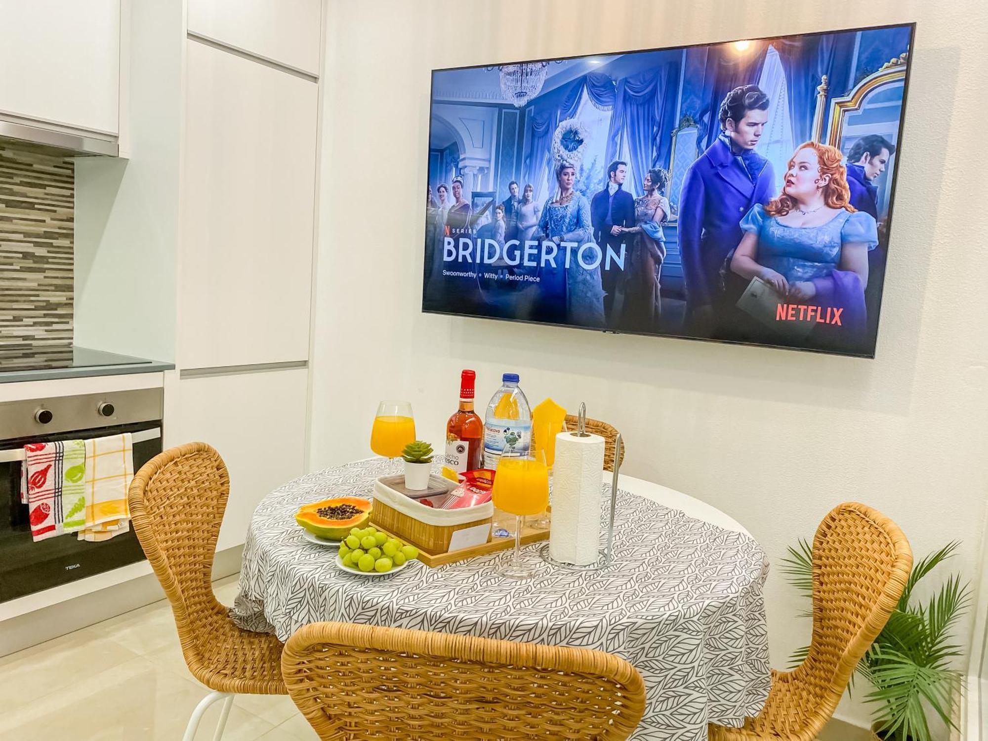 Luxury 2 Min With Balcony, Ocean View, Wifi, Ac, Smarttv * Portimão