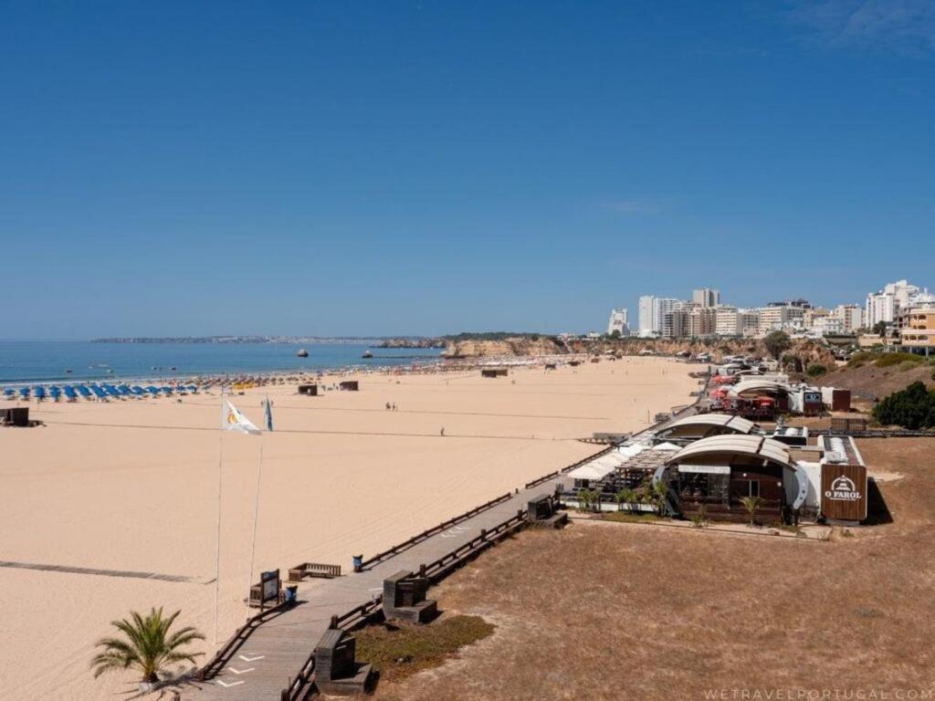 Luxury 2 Min Beach With Balcony, Ocean View, Wifi, Ac, Smarttv Apartment Portimao