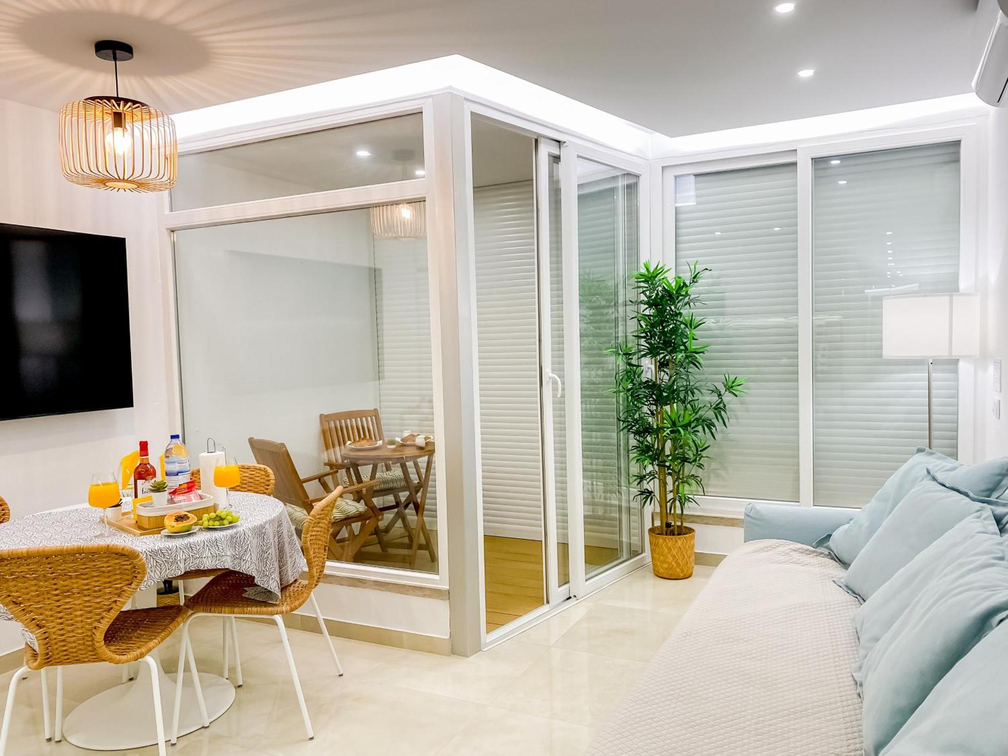 Luxury 2 Min Beach With Balcony, Ocean View, Wifi, Ac, Smarttv * Portimao