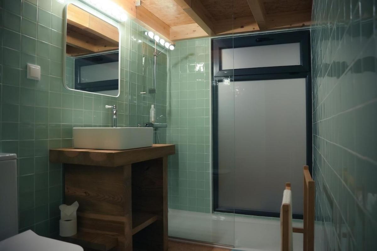 Chalet 1 Minute From - Wood Baleal