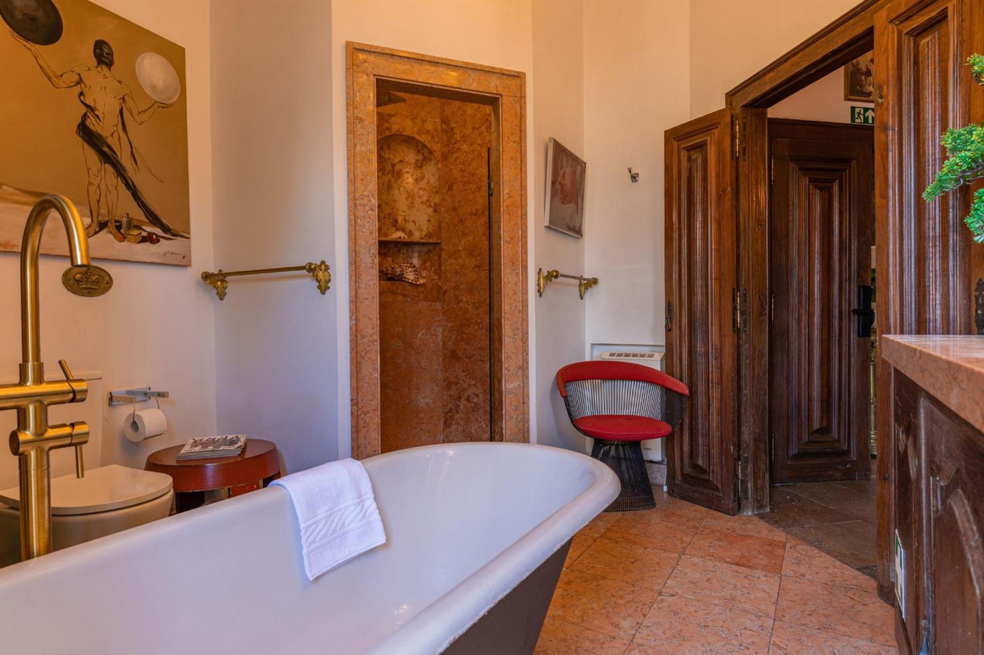 Hotel Wow - Unique Double Smart In 17th Century Palace! Hot Tub, Snooker, Bbq, Ps5, Sauna, Gym Sintra