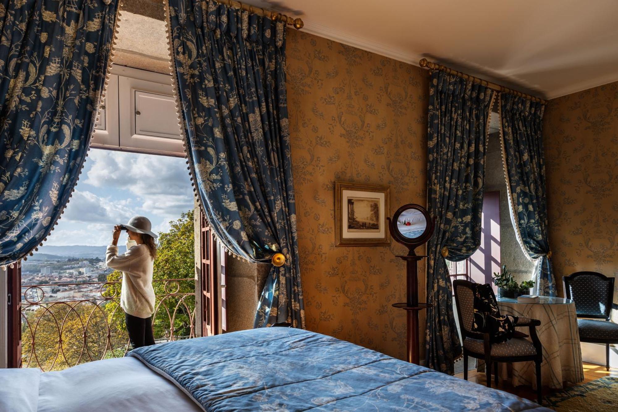 Hotel Mosteiro De 5*
