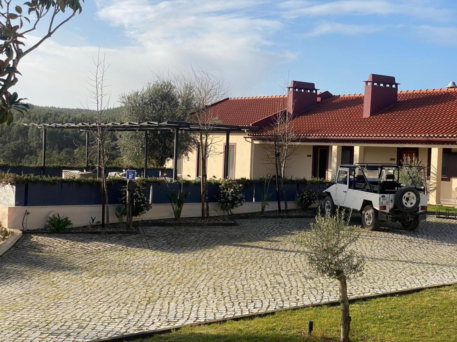 Herdade Dos Cordeiros Bed & Breakfast *