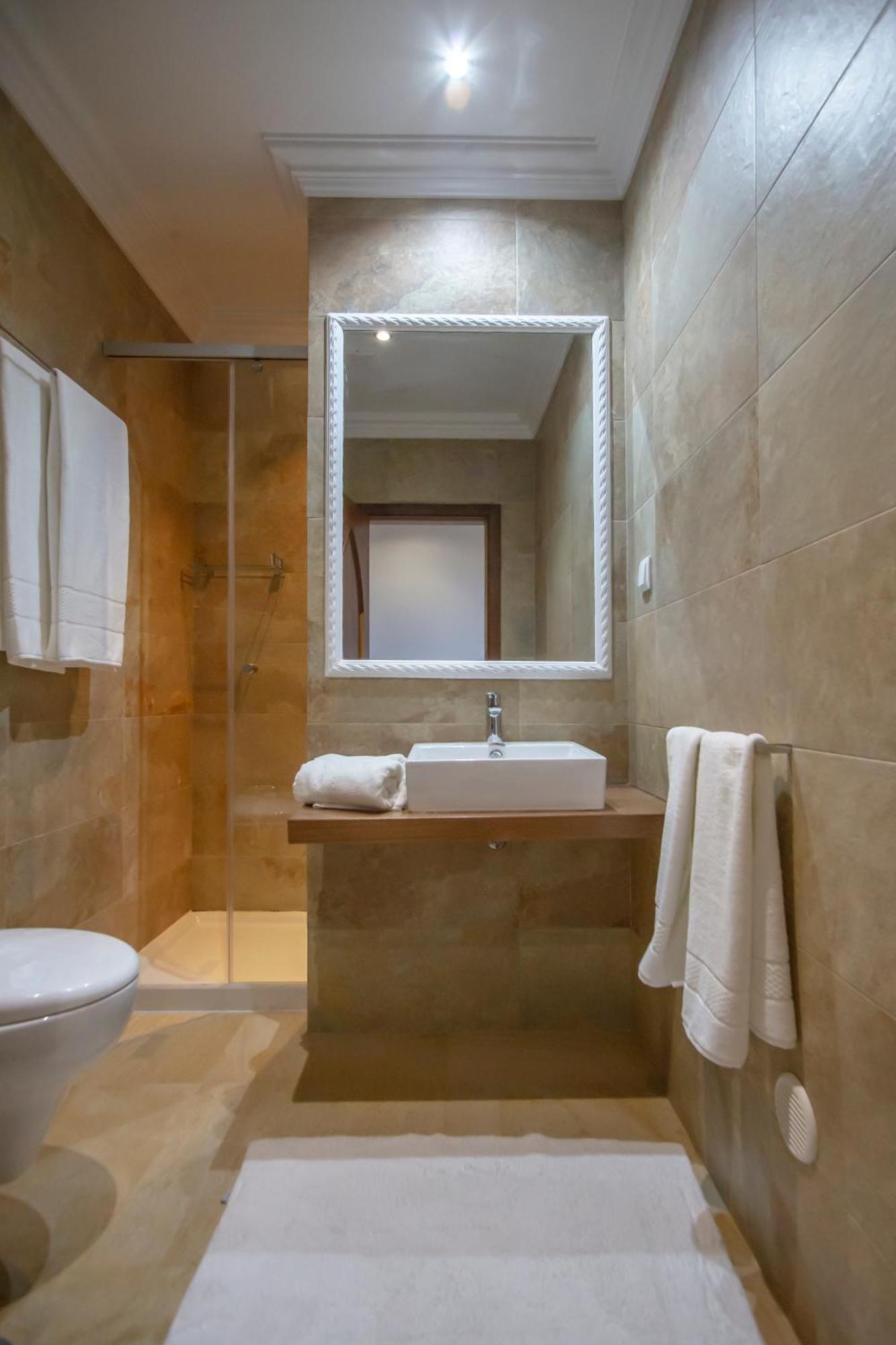 Al Karob Yoga Boutique Bed & Breakfast Guia (Faro)