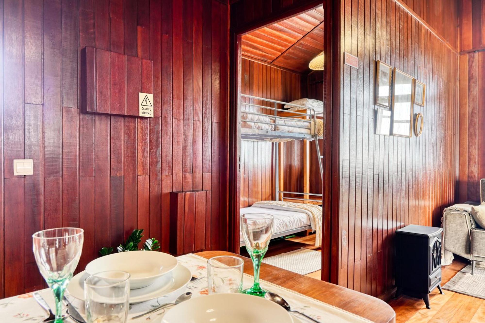 Do Relogio D'agua, A In Madeira Chalet