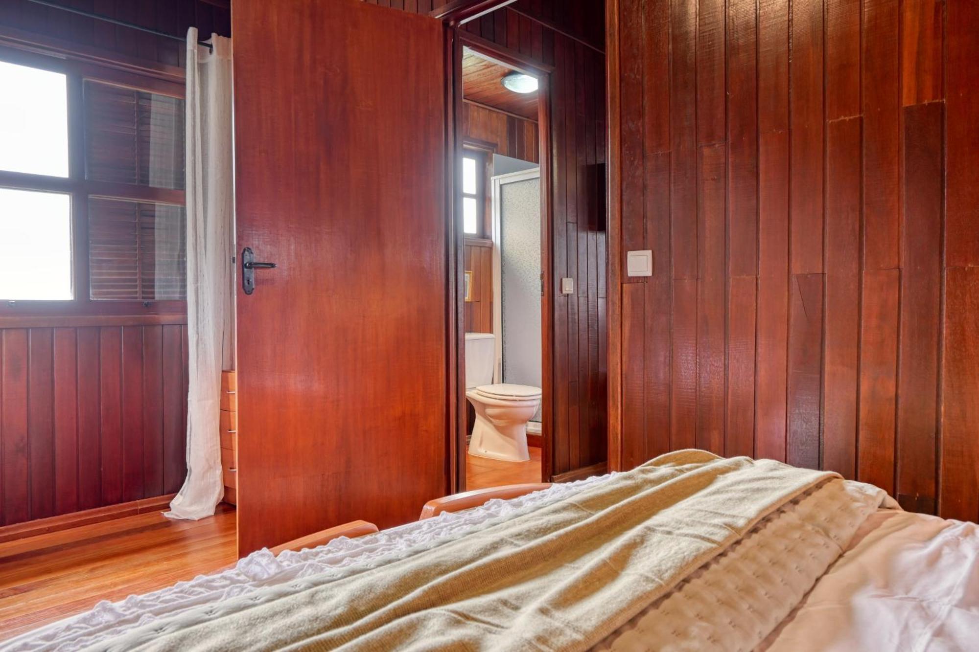 Do Relogio D'agua, A In Madeira Chalet *