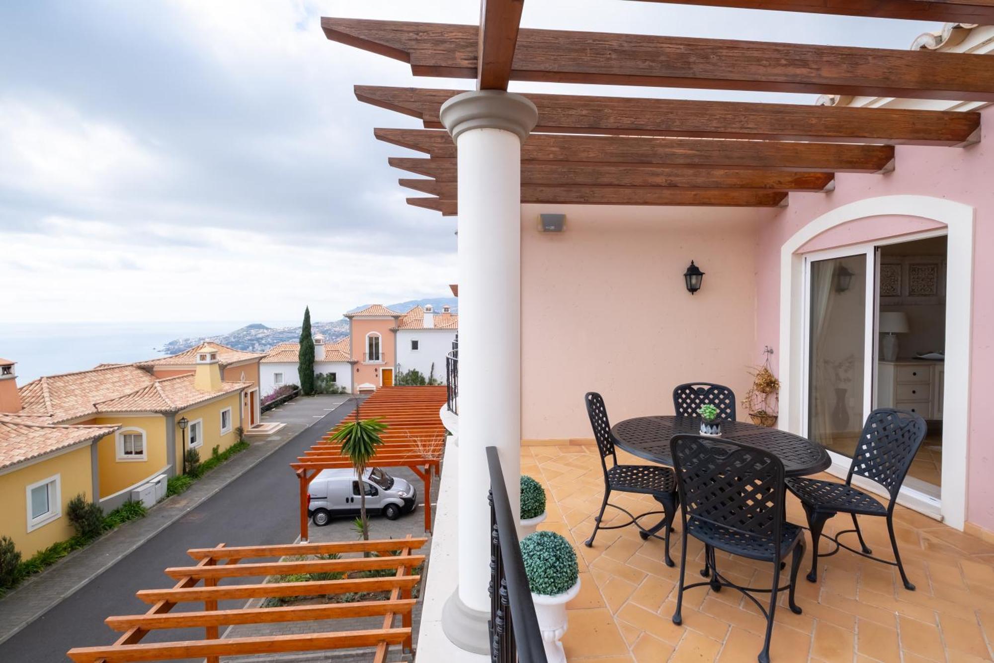 Holiday park Palheiro Village 5*