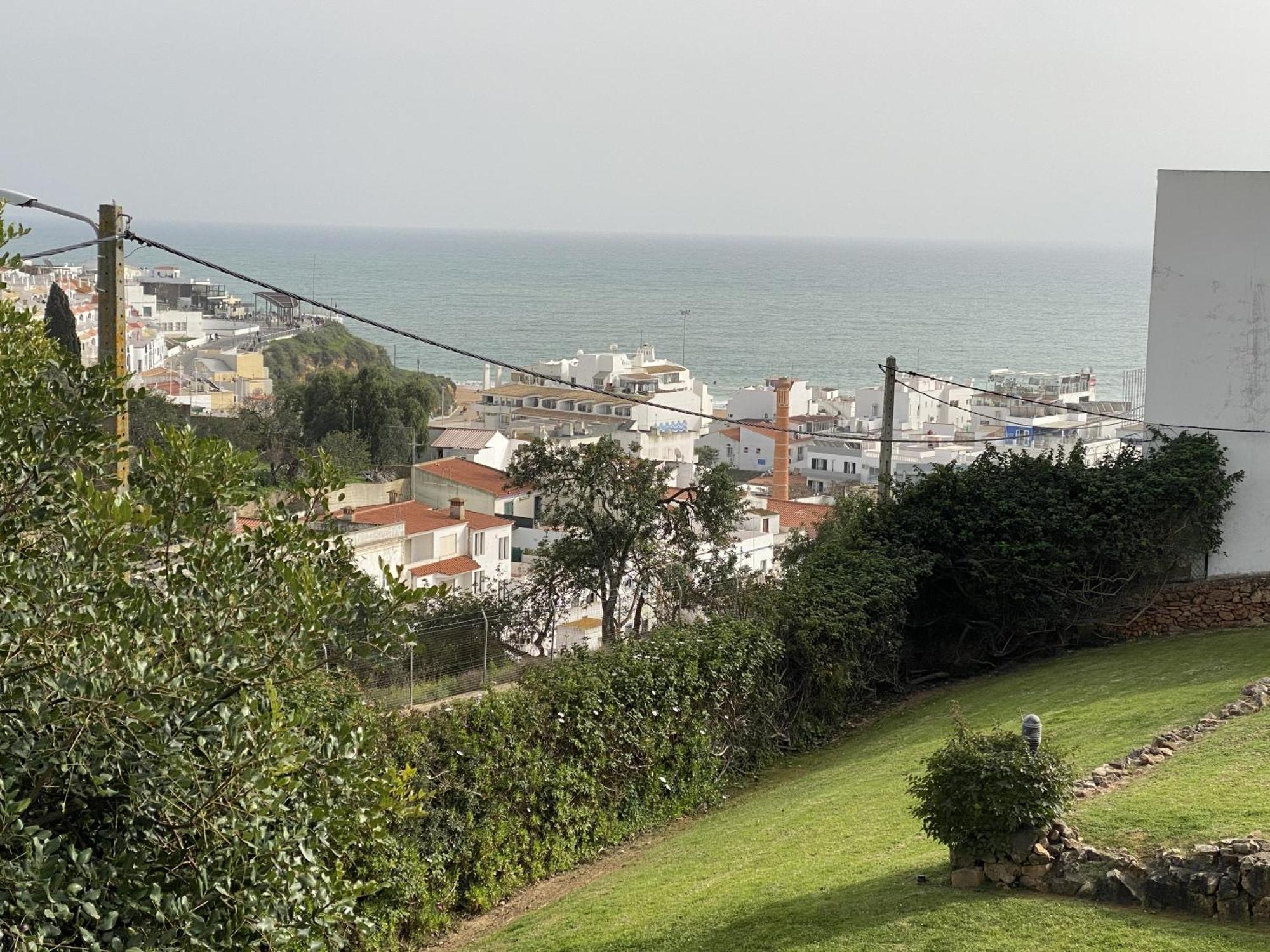 Bayview Apartment *