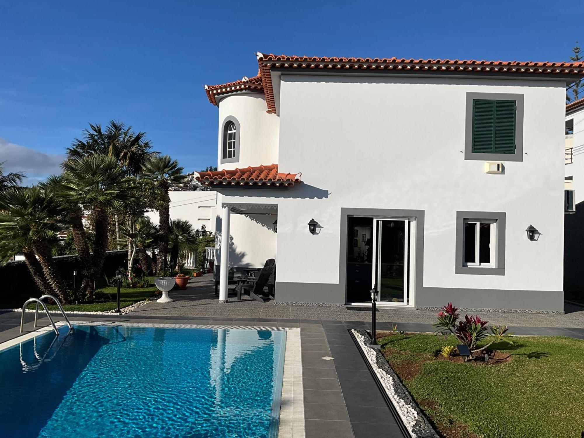 Funchal Apt- Sleeps 2 - Pool & Parking - Madeira * Funchal (Madeira)