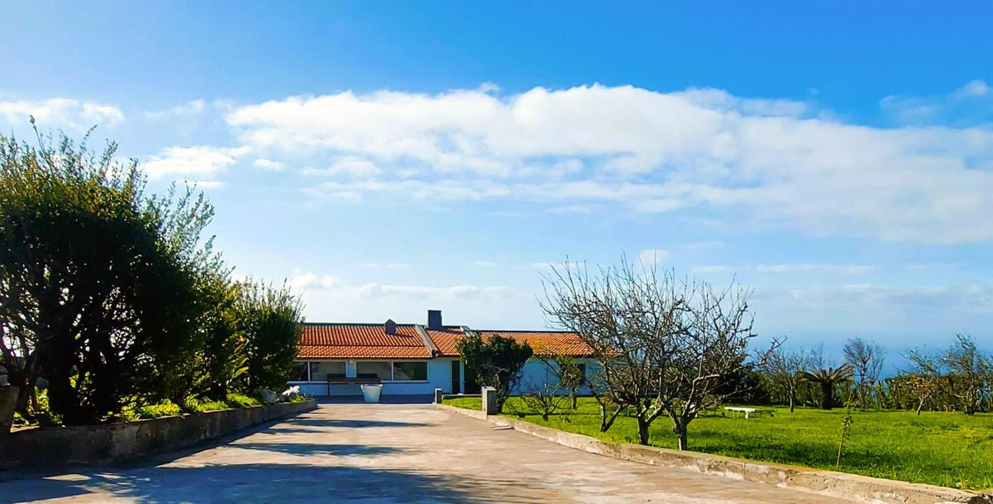 Quintinha Achadas Holiday home *