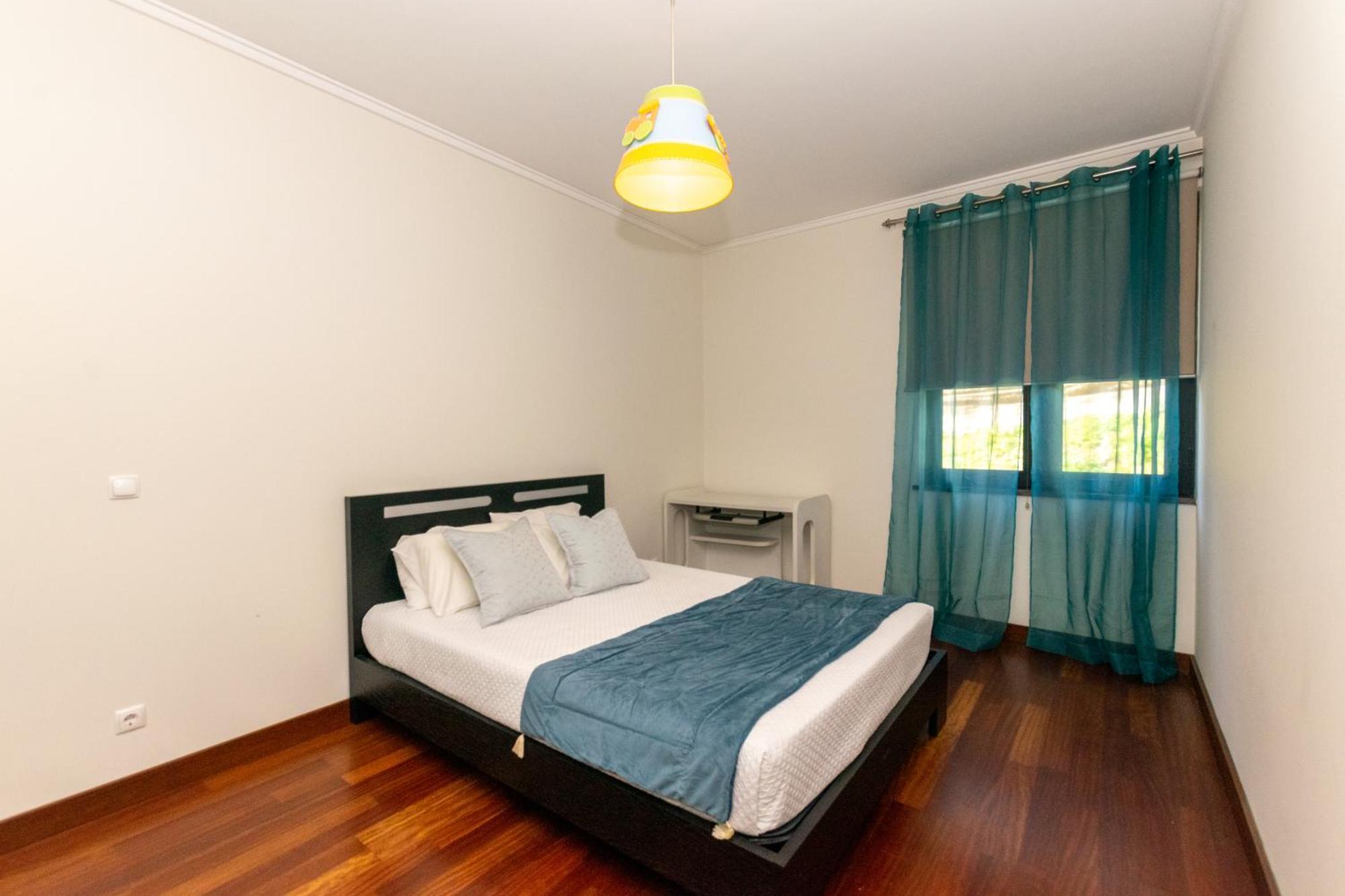 Sunscape - 2 Bdr, Avenida Infante, Front Of Savoy Palace Apartment