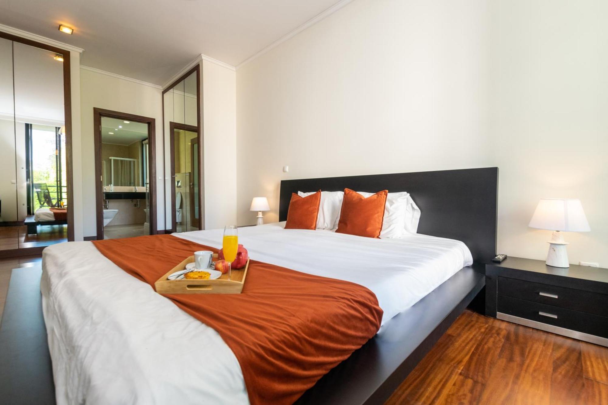 Sunscape - 2 Bdr, Avenida Infante, Front Of Savoy Palace * Funchal (Madeira)