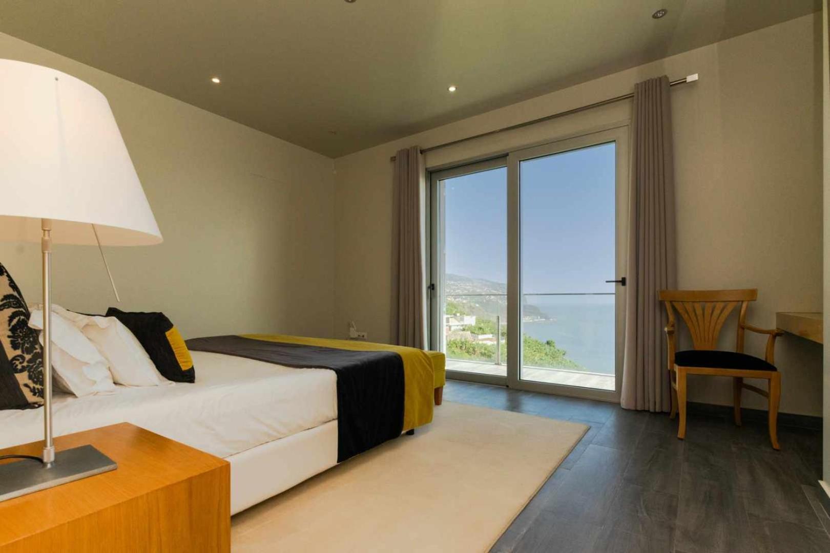 Apartamento 3 Quartos Vista Mar Canico Ponta do Sol (Madeira)