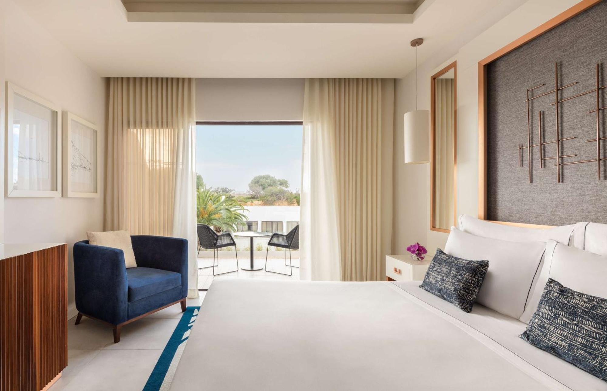 Hotel Tivoli Carvoeiro 5*