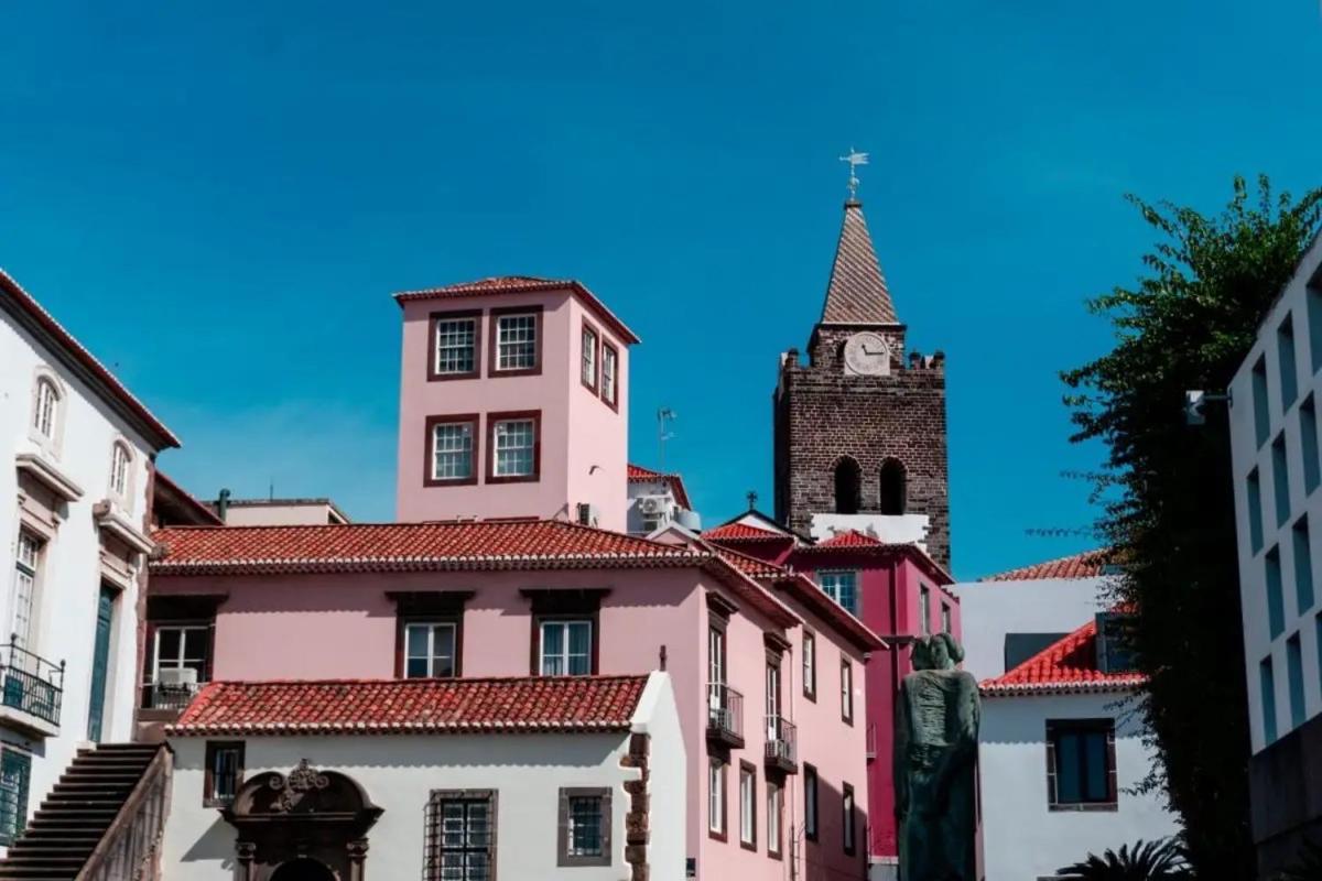 Casa Branca With Garden By Hr Madeira Apartment