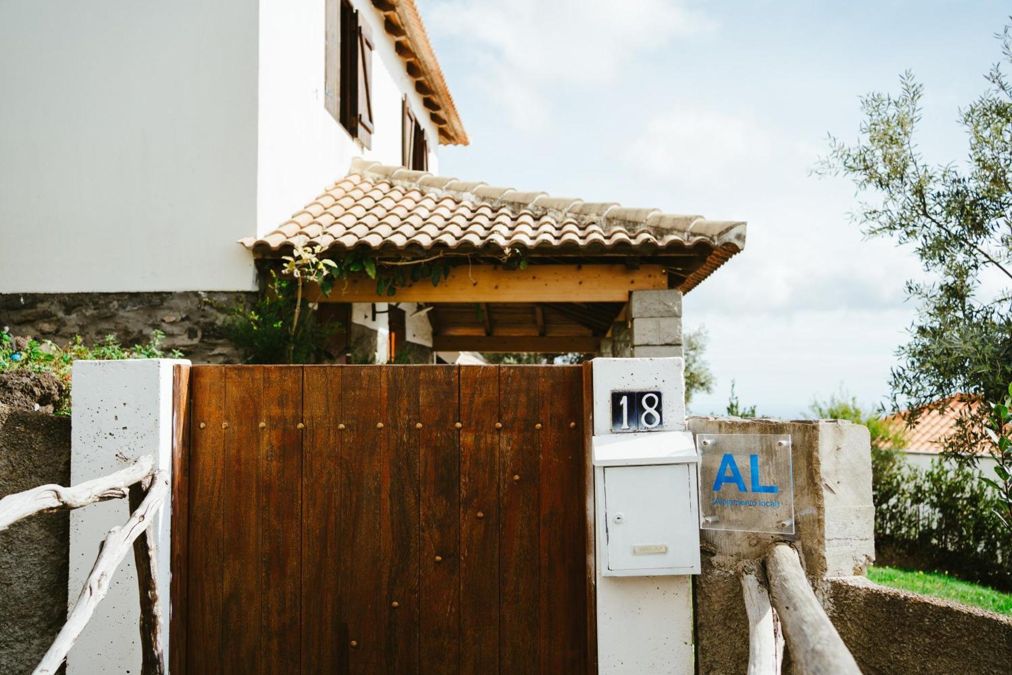 Holiday home Cozy Sea View House Faja Da Ovelha *