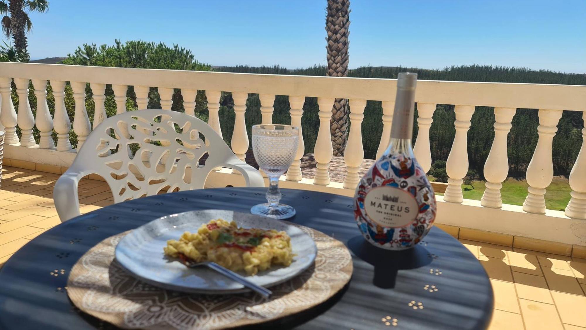 Stunning With Pool & View Near Villa *