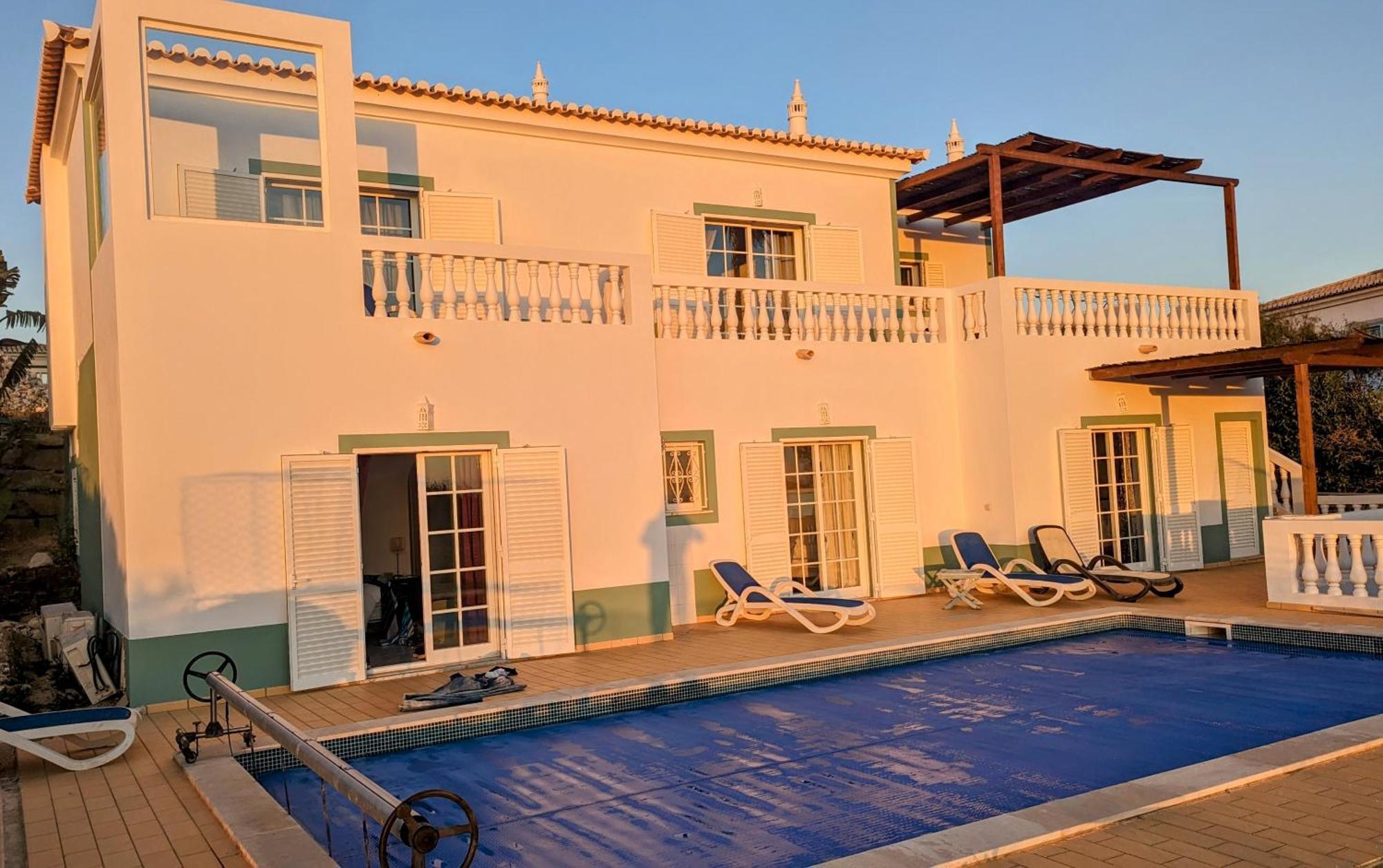 Stunning With Pool & View Near Villa