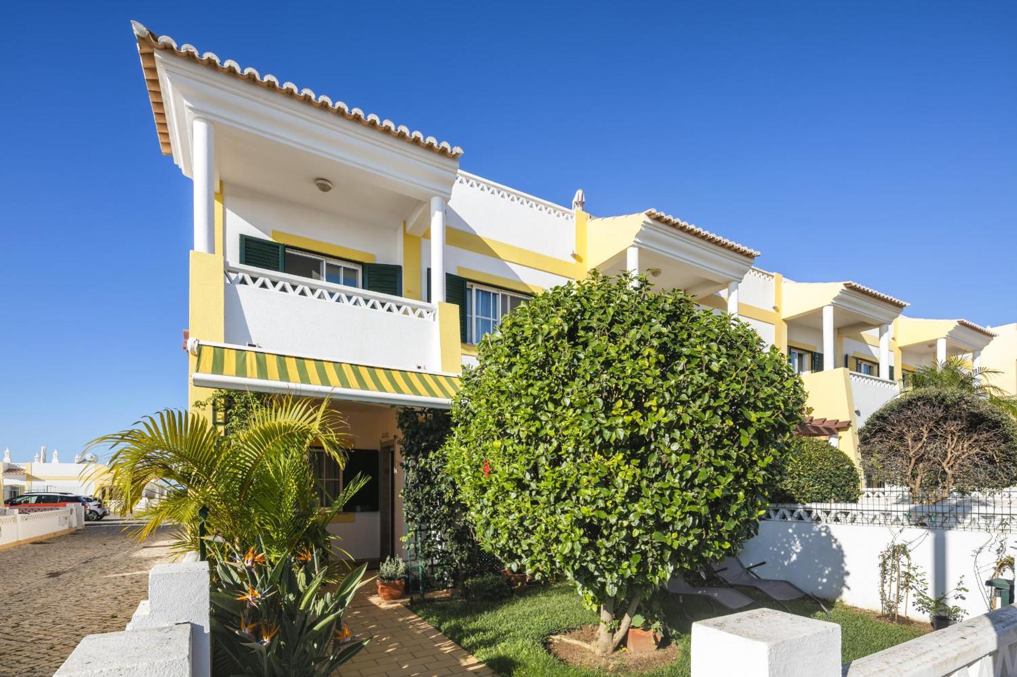 25 Terracos De - Casa Kusane Holiday home
