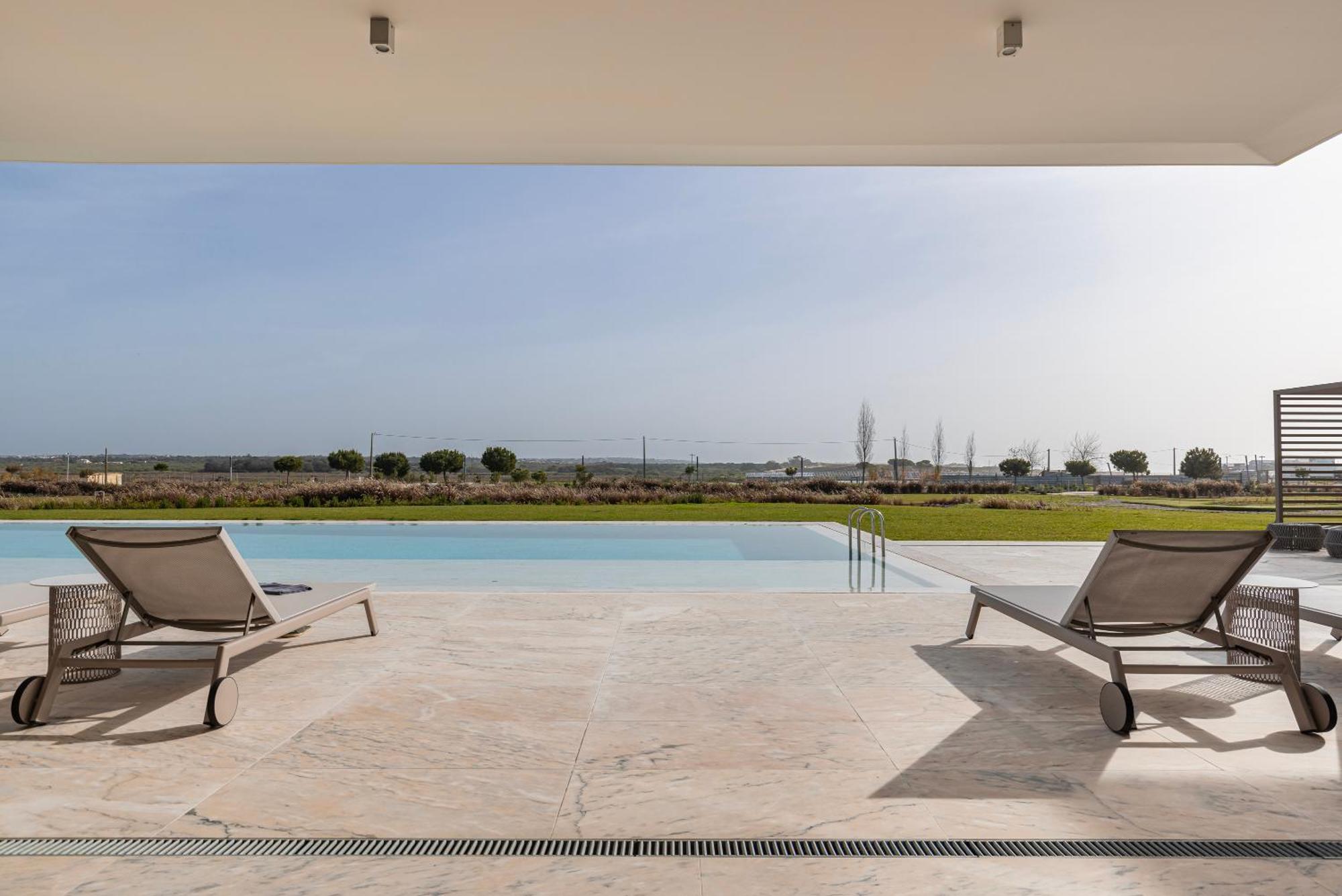 Ocean View Luxury Bayline Apartment *