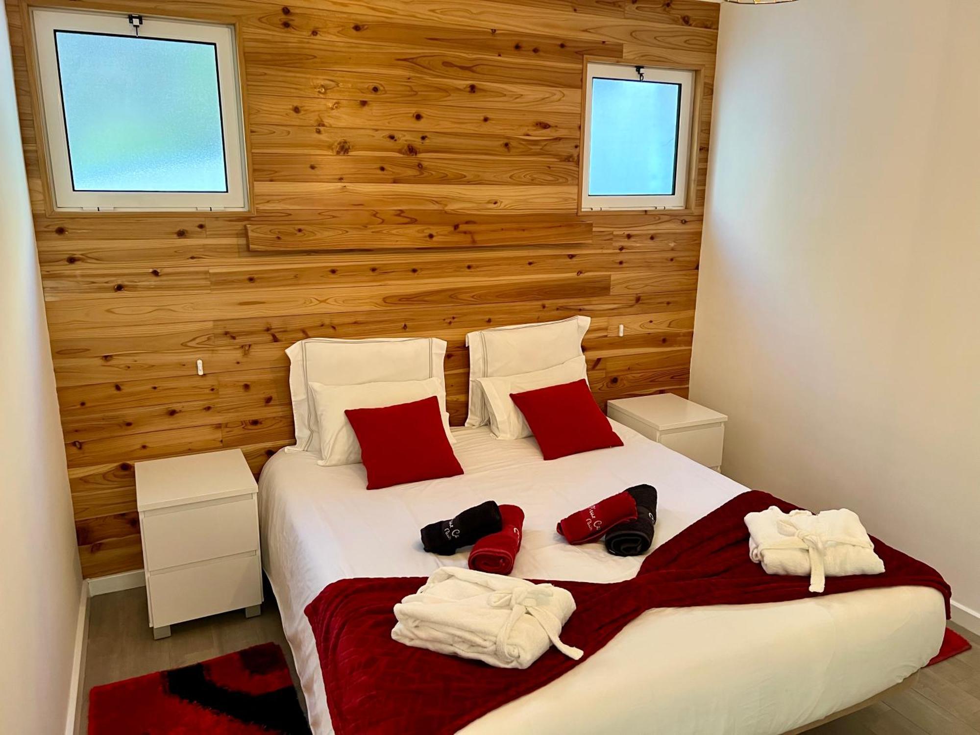 Casa Caloura Passion Deluxe & Apartamento Lagoa (Azores)