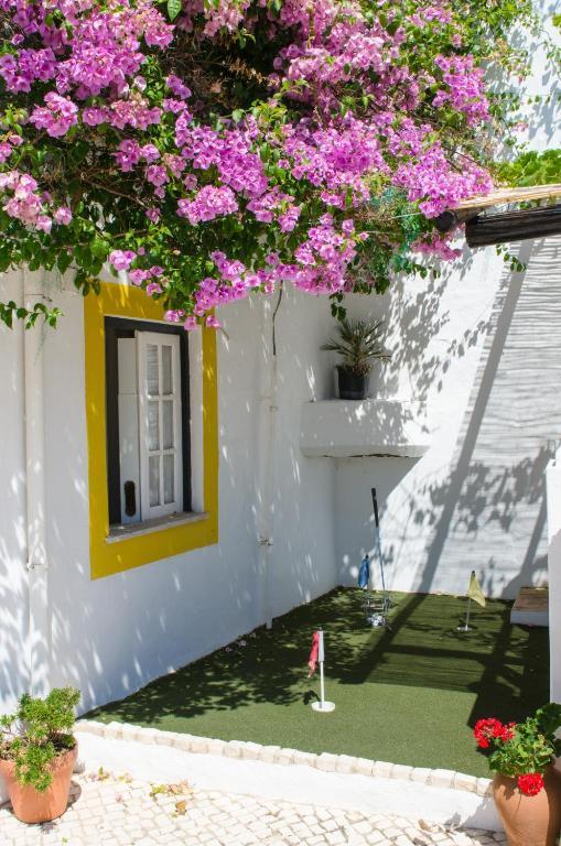 Rio Arade Algarve Manor House Guest house Estombar