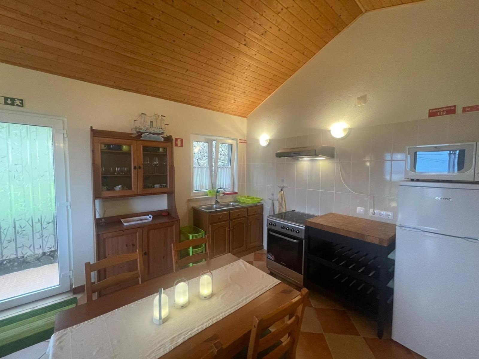 Sea Breeze Apartment *