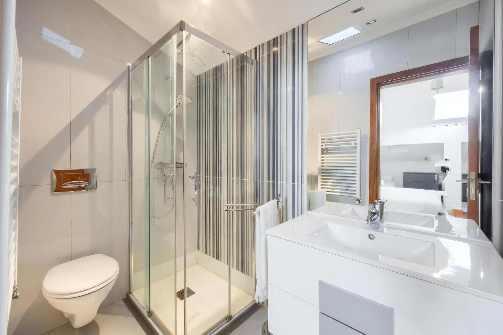 Wisteria Guest House, Kostenloses Parken Apartment Aveiro