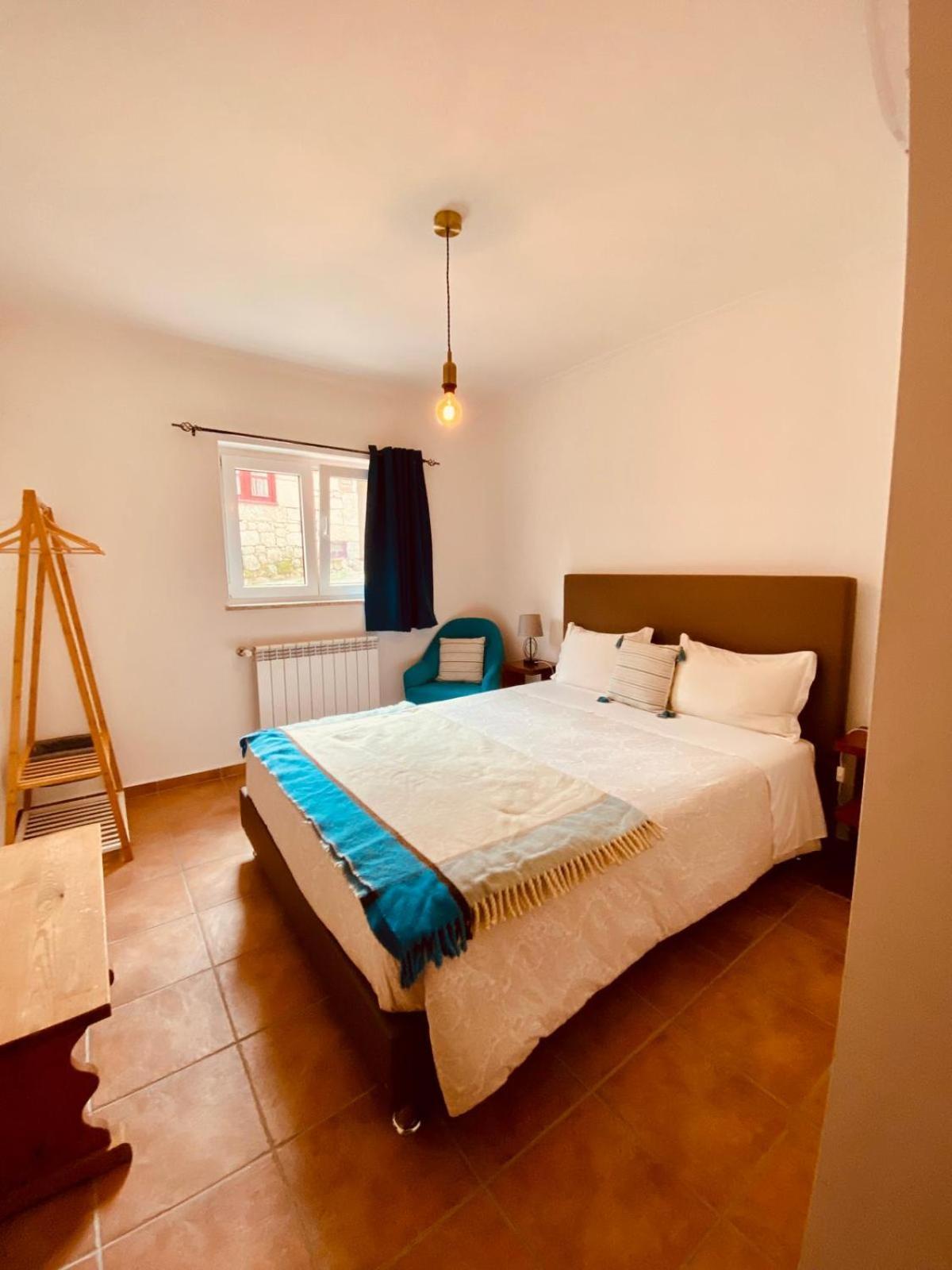 Casas Da Ribeira Country house