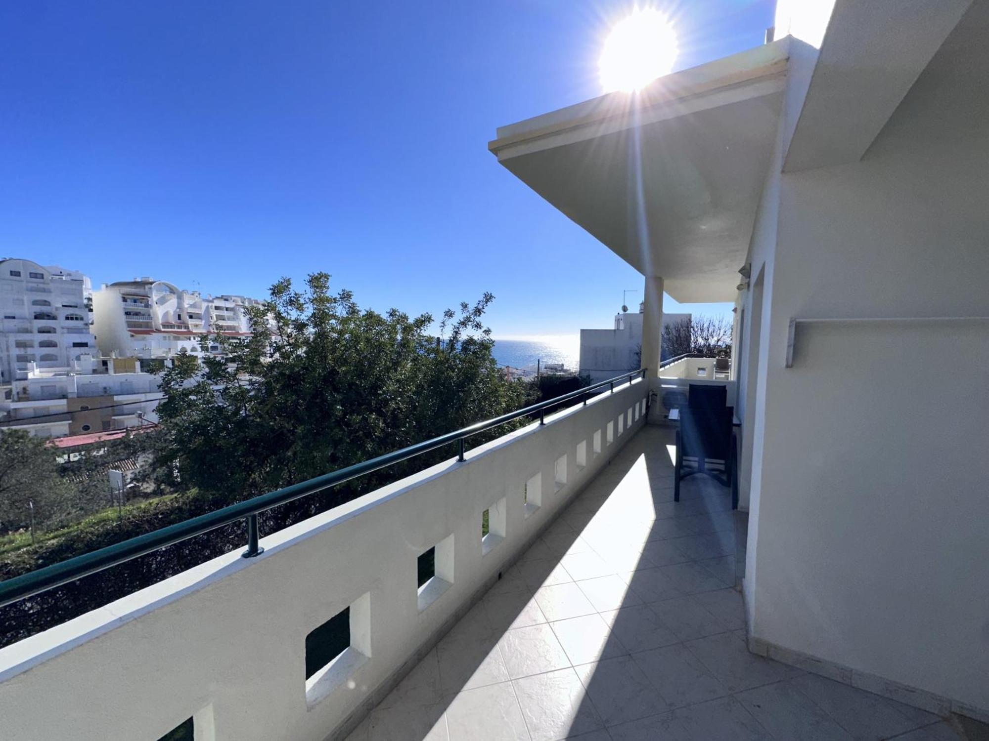 Bayview Apartment *