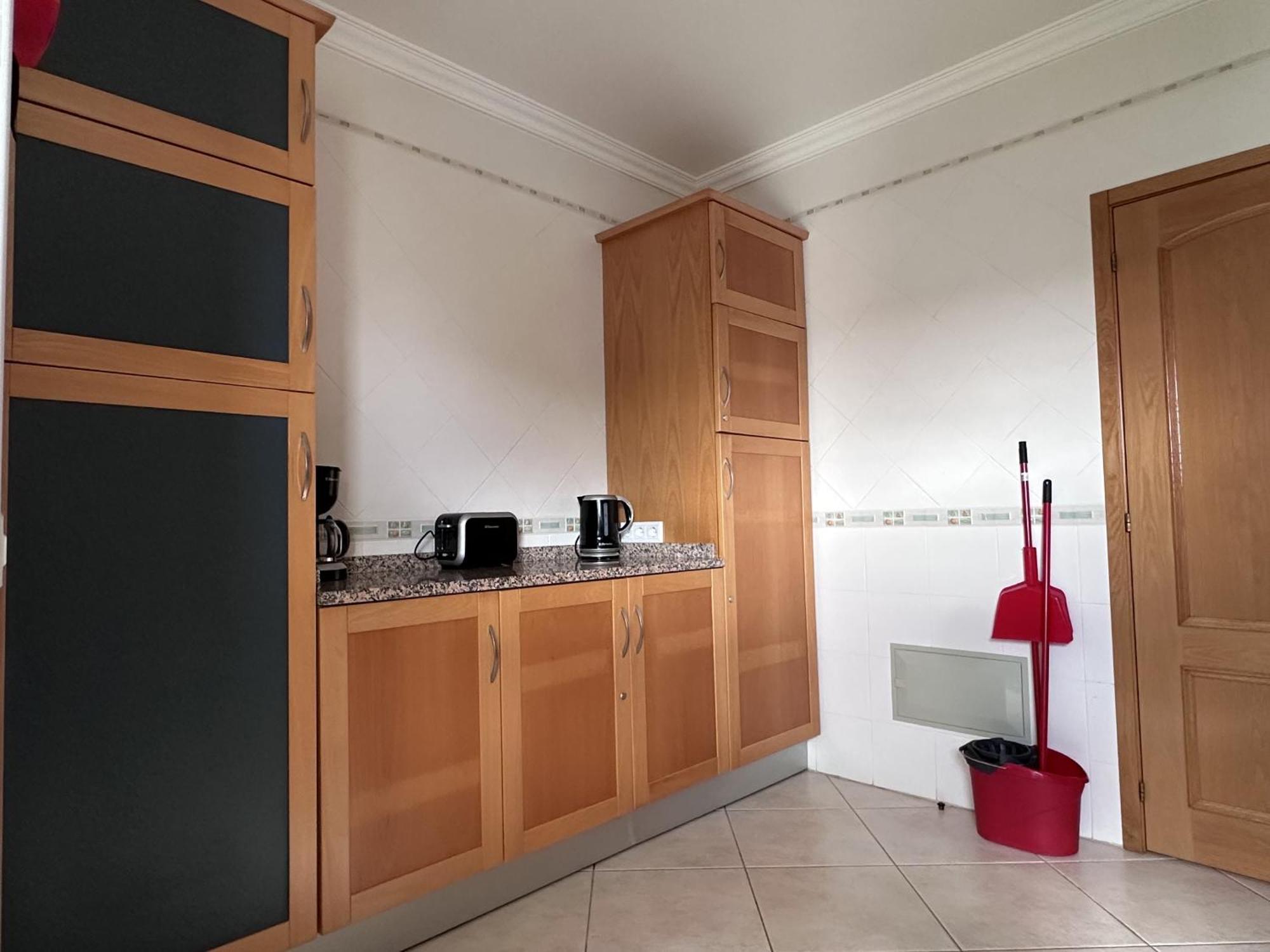 Bayview Apartment *