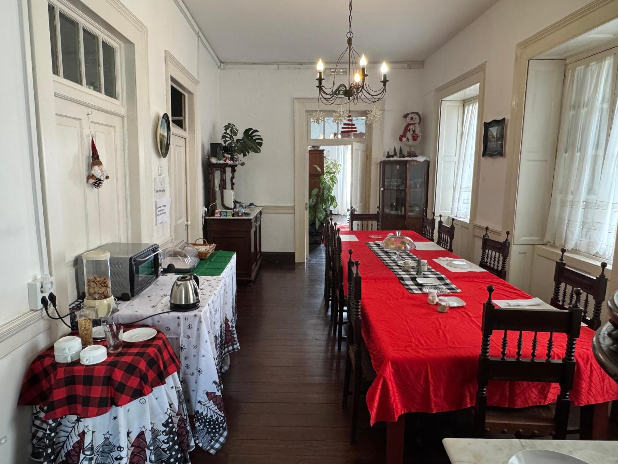 Vitorina Corte Acomodação com café da manhã 