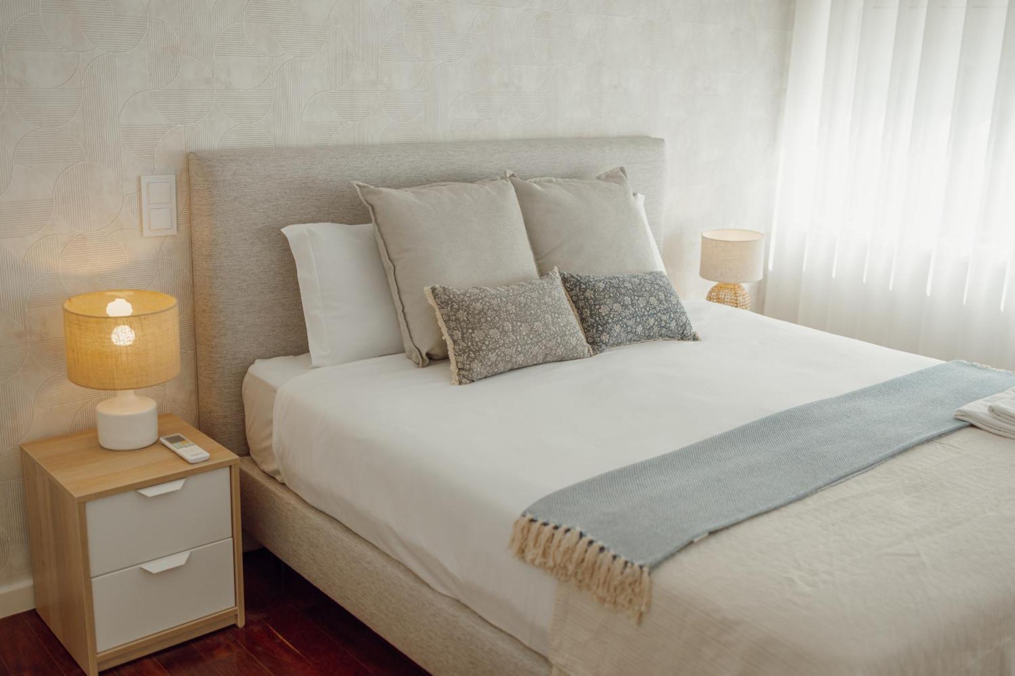 Modern Grand Seaside & Seaview By Vacationy * Matosinhos (Porto)