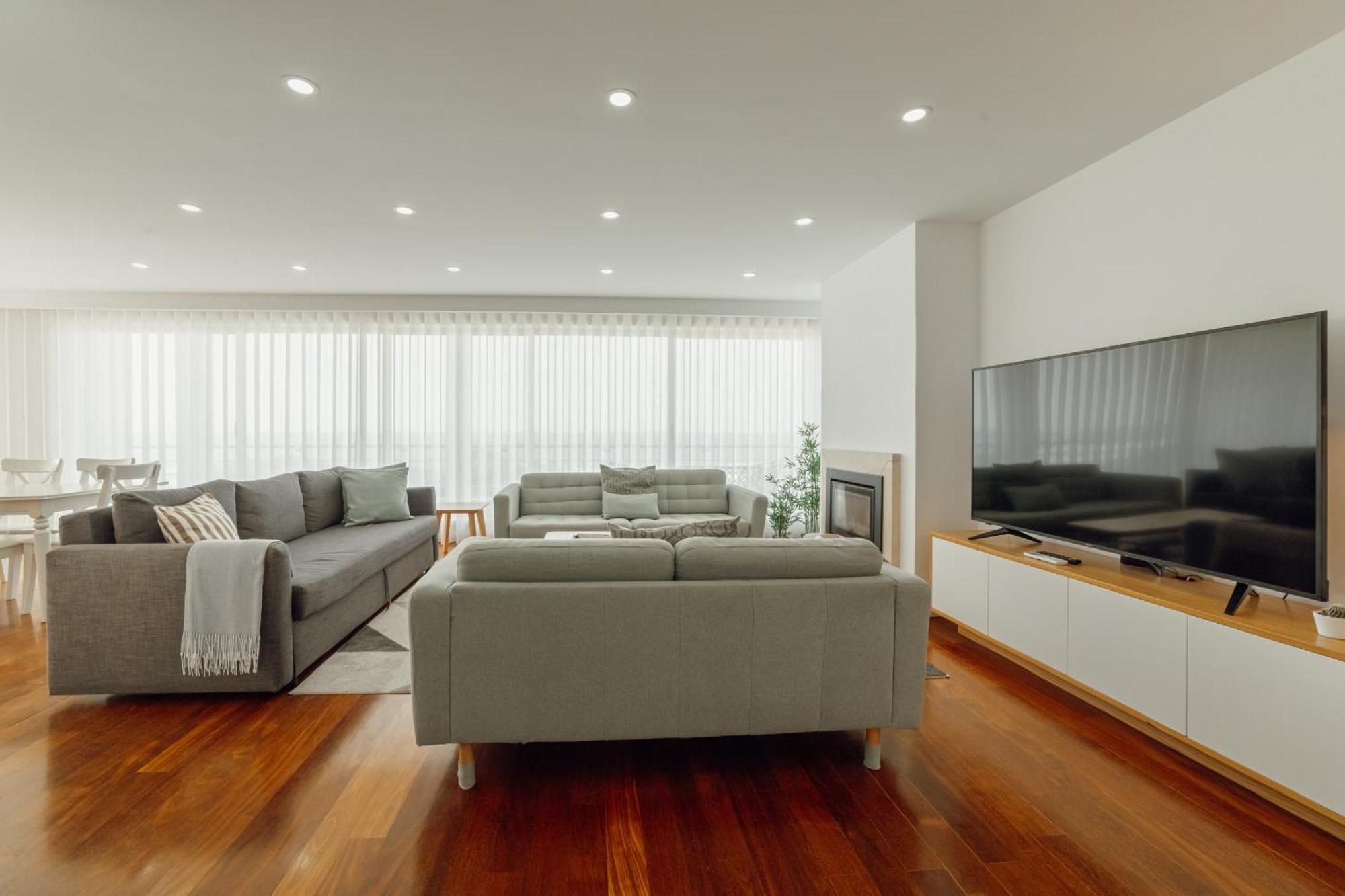 Modern Grand Seaside & Seaview By Vacationy Matosinhos (Porto)