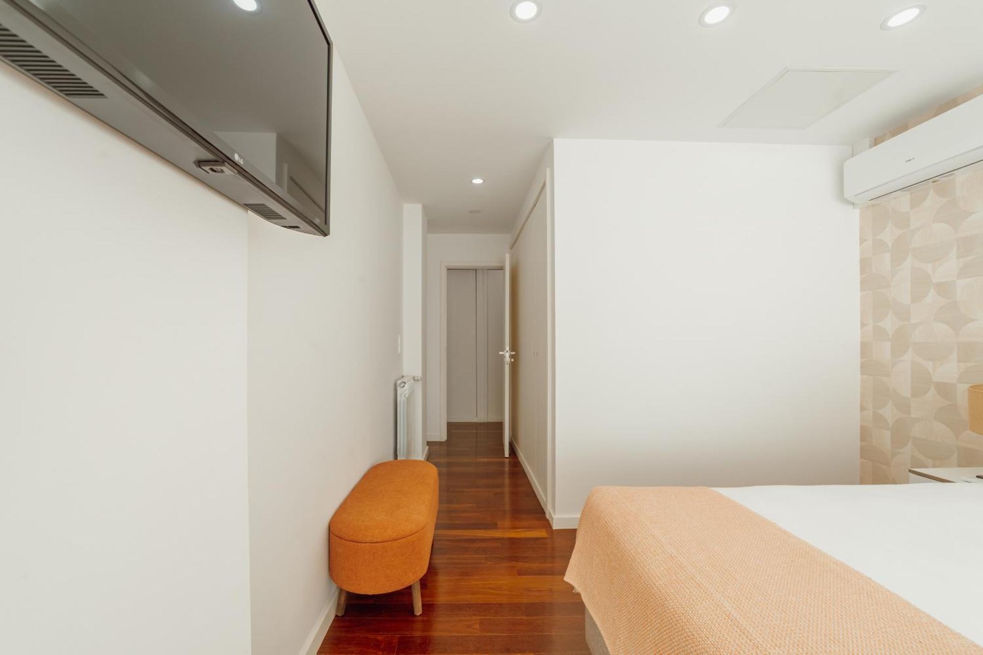 Modern Grand Seaside & Seaview By Vacationy * Matosinhos (Porto)